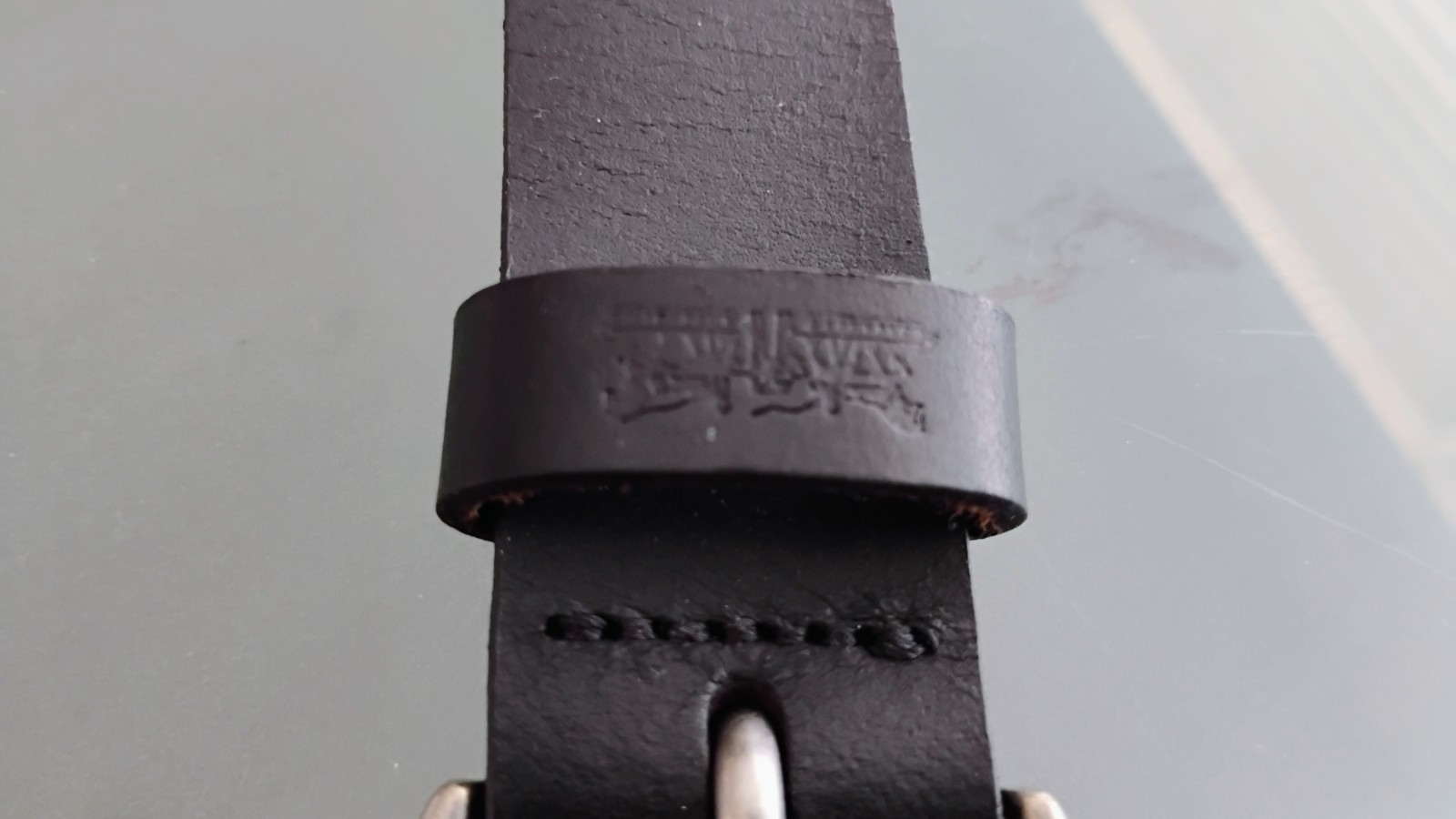 Levi’s Black Leather Beltwith Silver Buckle 32 (80 cm) 1 inch thick Full Grain