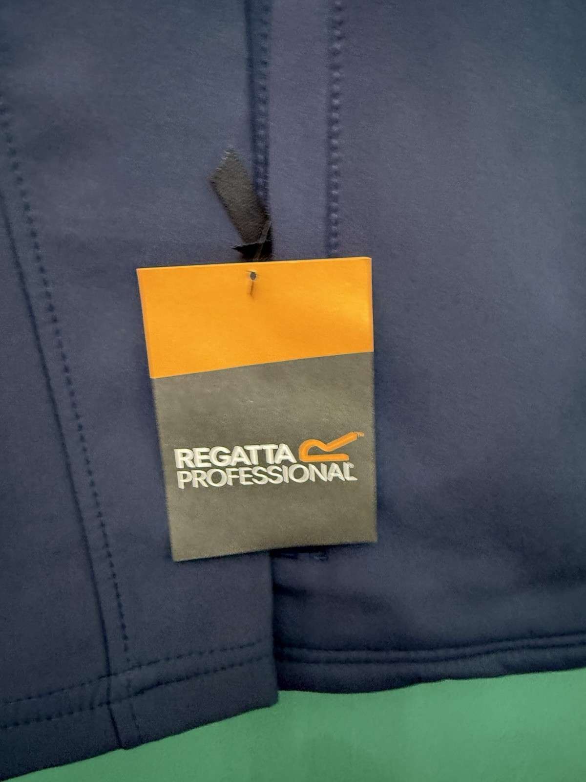Womens Regatta Uproar Jacket. Navy. UK18. Softshell Jacket. TRA645. SKU 50014