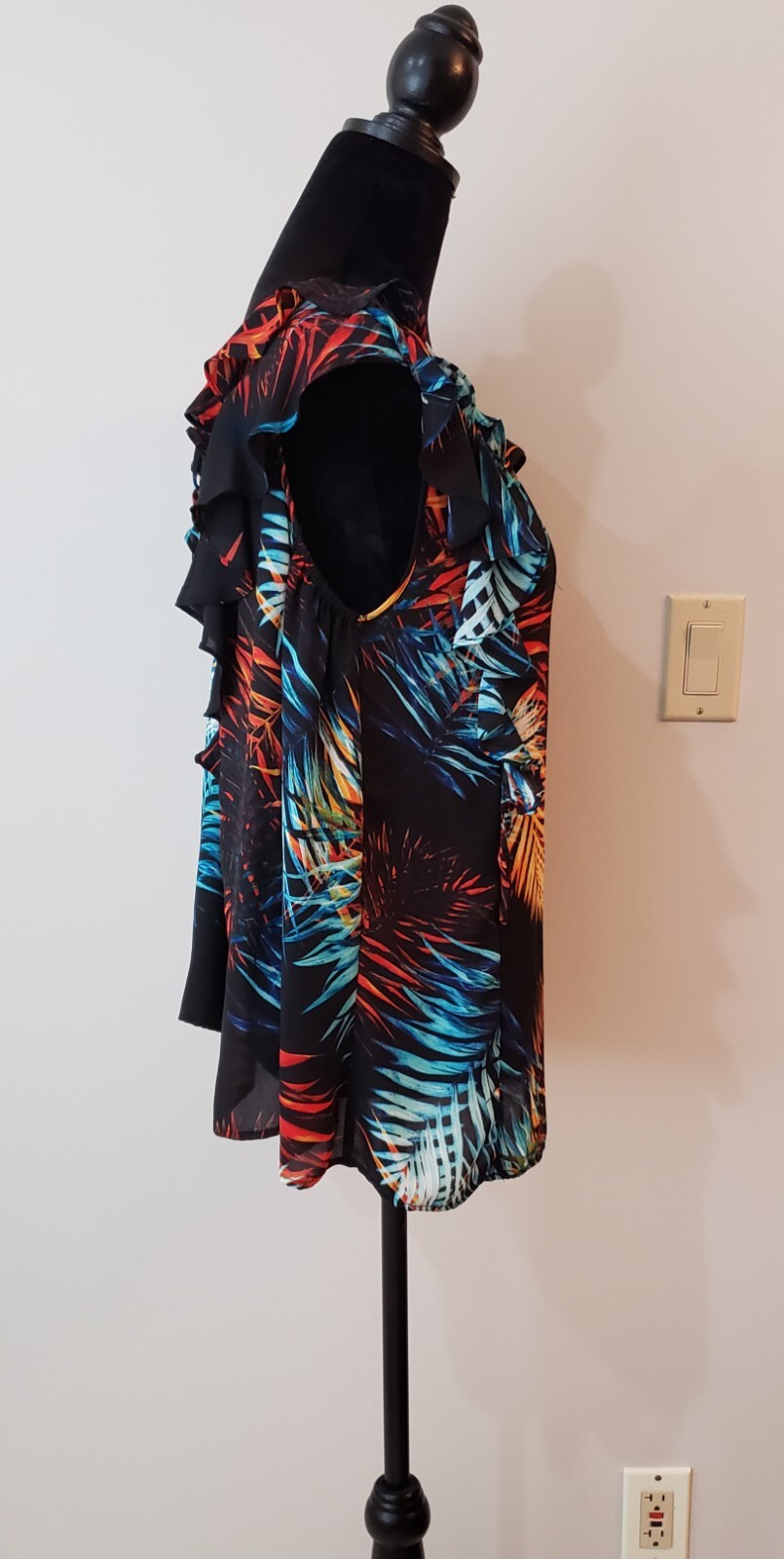 Worthington Top Size XL Black Palm Multi-color Tropical Print Women