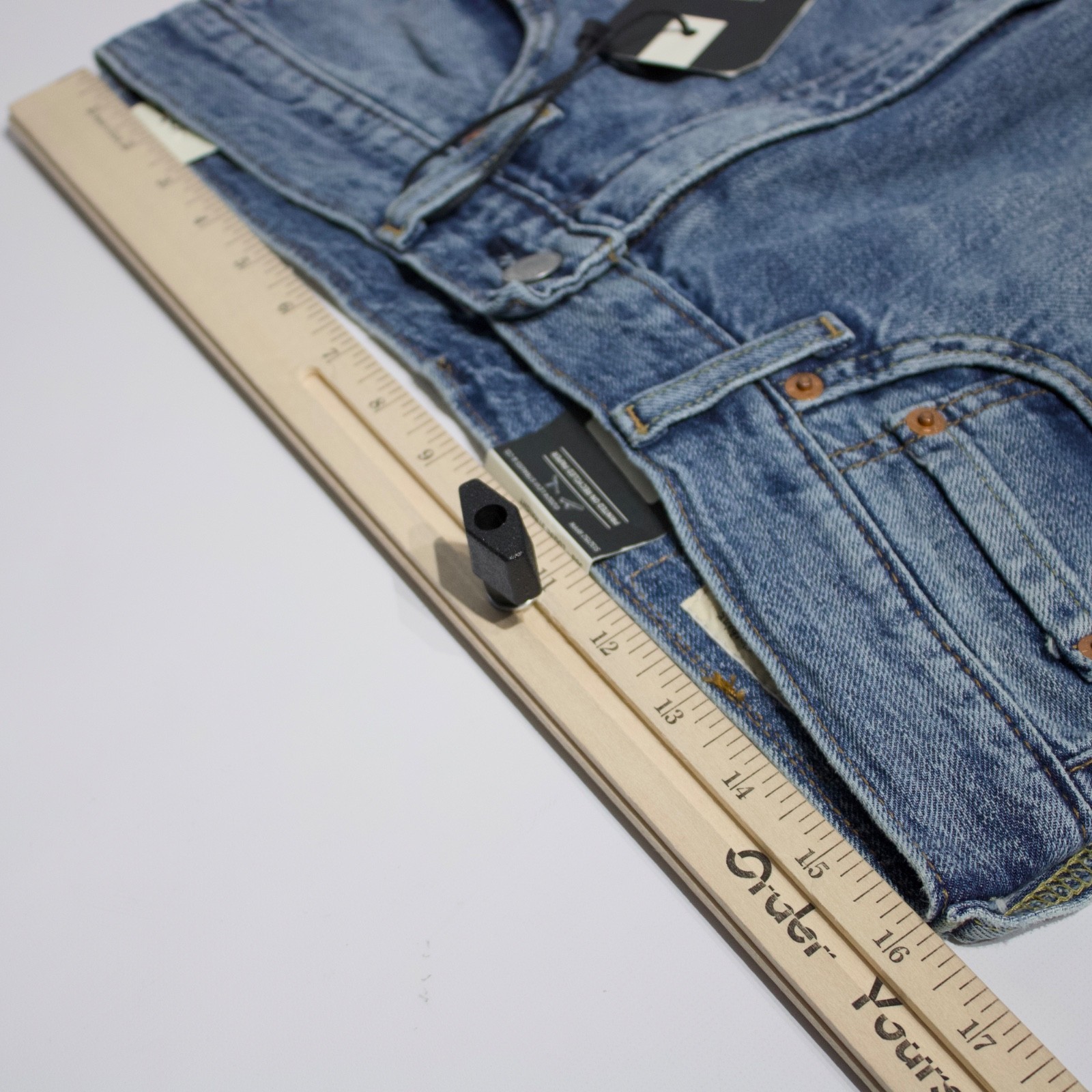 NWT $98 Levi’s Premium 568 Loose Straight Linen+ Medium Wash Jeans Men Sz. 31×32