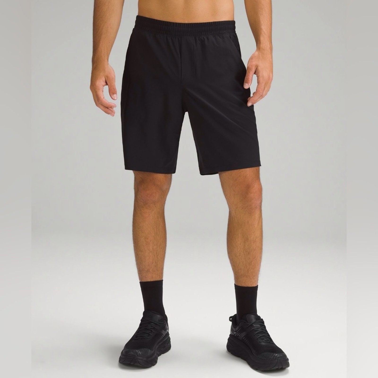 Lululemon Pace Beaker Shorts in Black Size Medium.