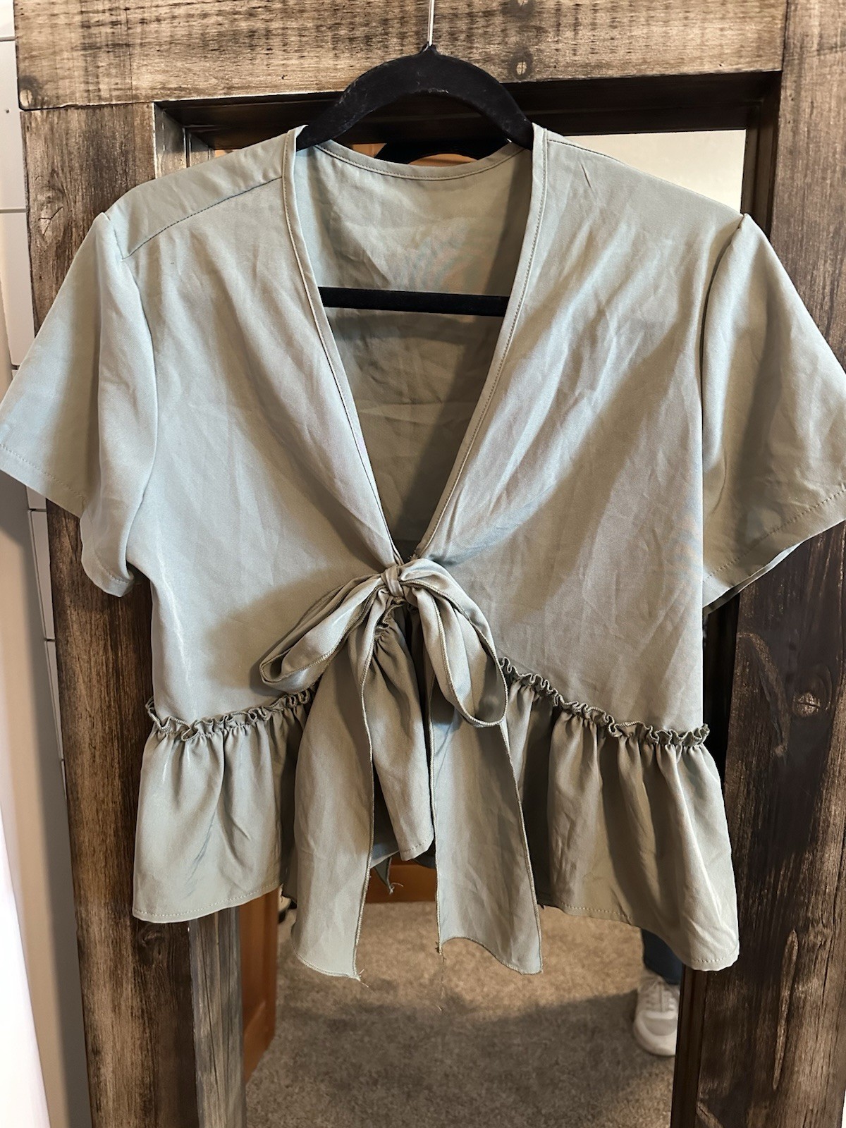 Emery Rose Womens L Sage Green Tie Front Peplum Short Sleeve Top Cottagecore