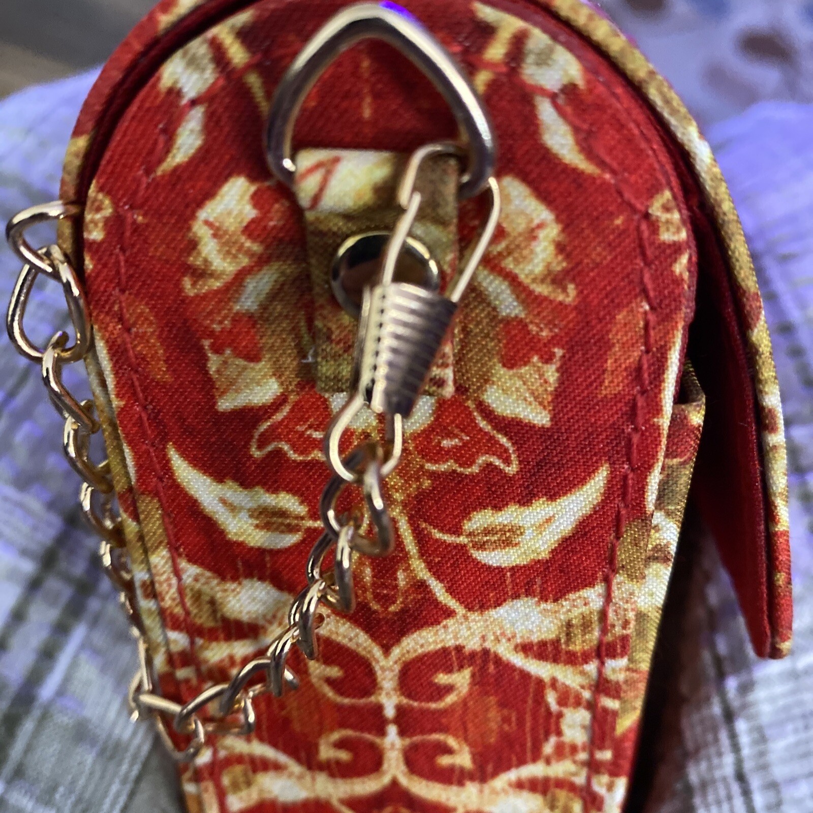 IYURA Red & Gold Snap Closure Purse Bag With Gold Tone Shoulder Chain