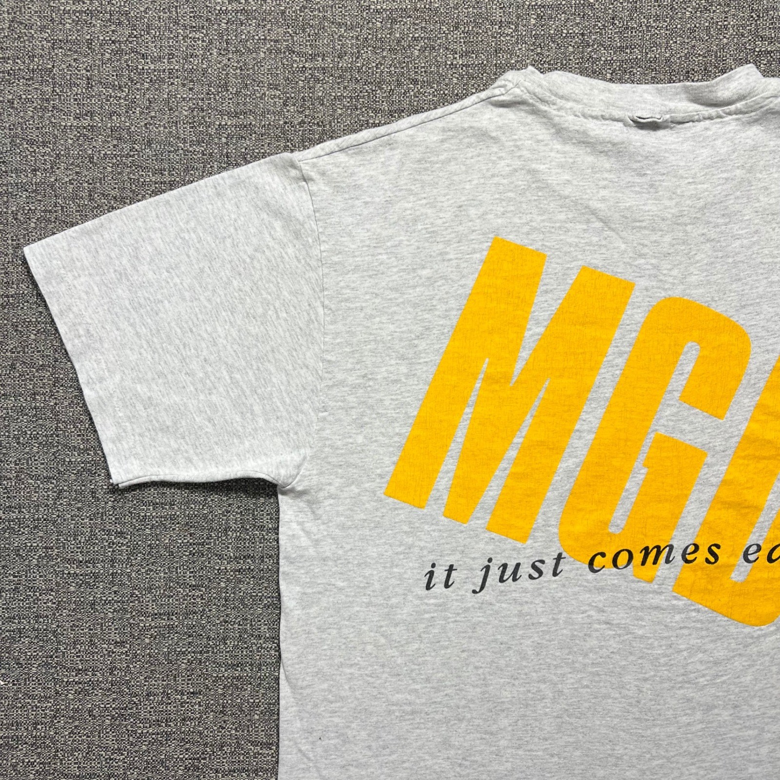Miller Genuine Draft It Just Comes Easy Vintage 90s Gray Beer T Shirt Mens XL