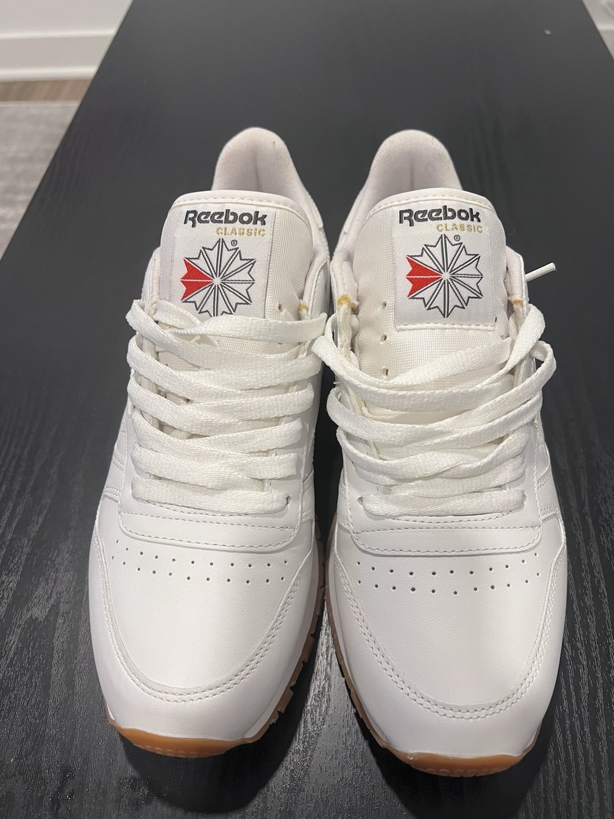 Mens Reebok Classic Leather Athletic Shoe – White / Gum – Mens 8.5 – Brand New