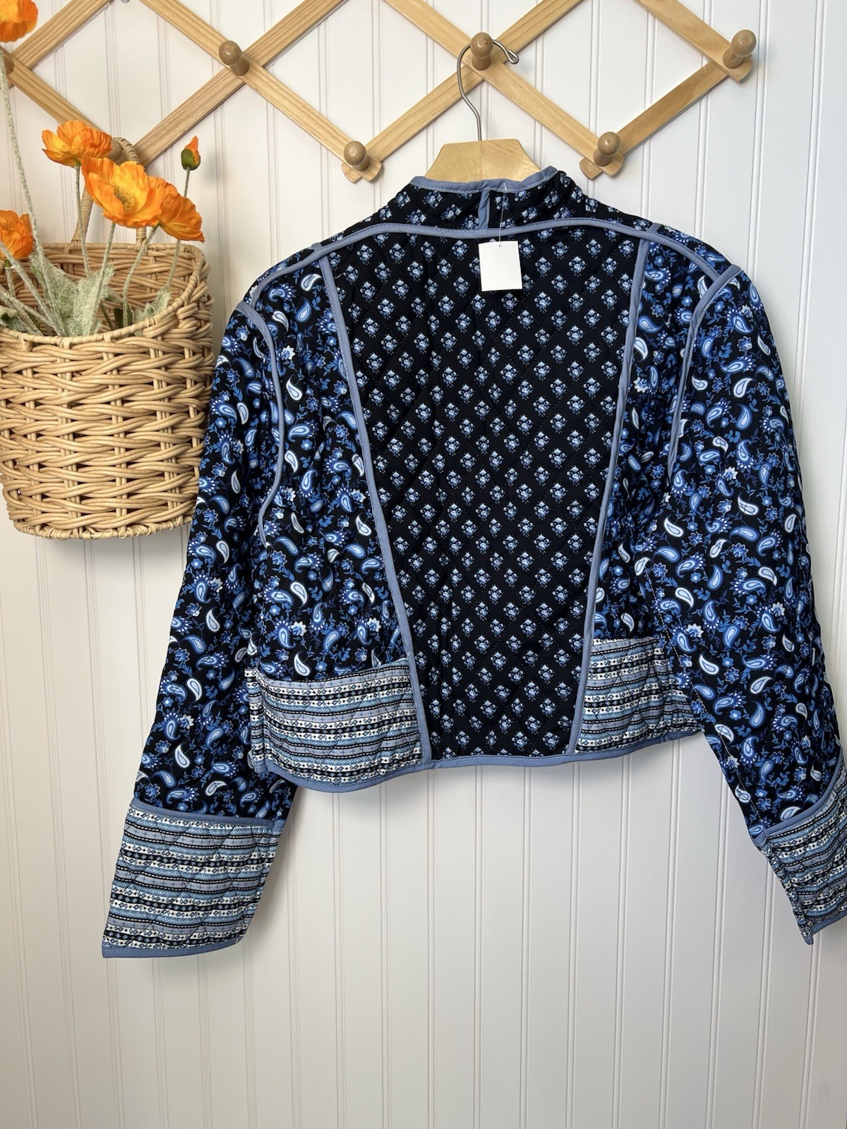 Reversible Quilted Paisley Floral Women’s Medium Short Jacket