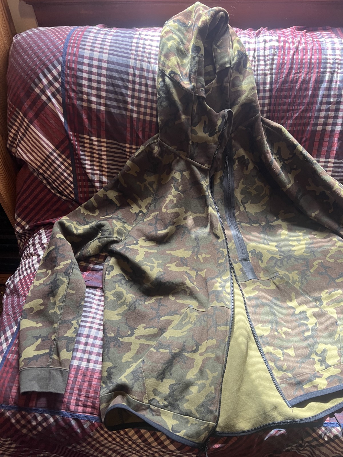 Nike Tech Fleece Green Camo Hoodie and jogger set Olive Camo Sz XXL 2xl