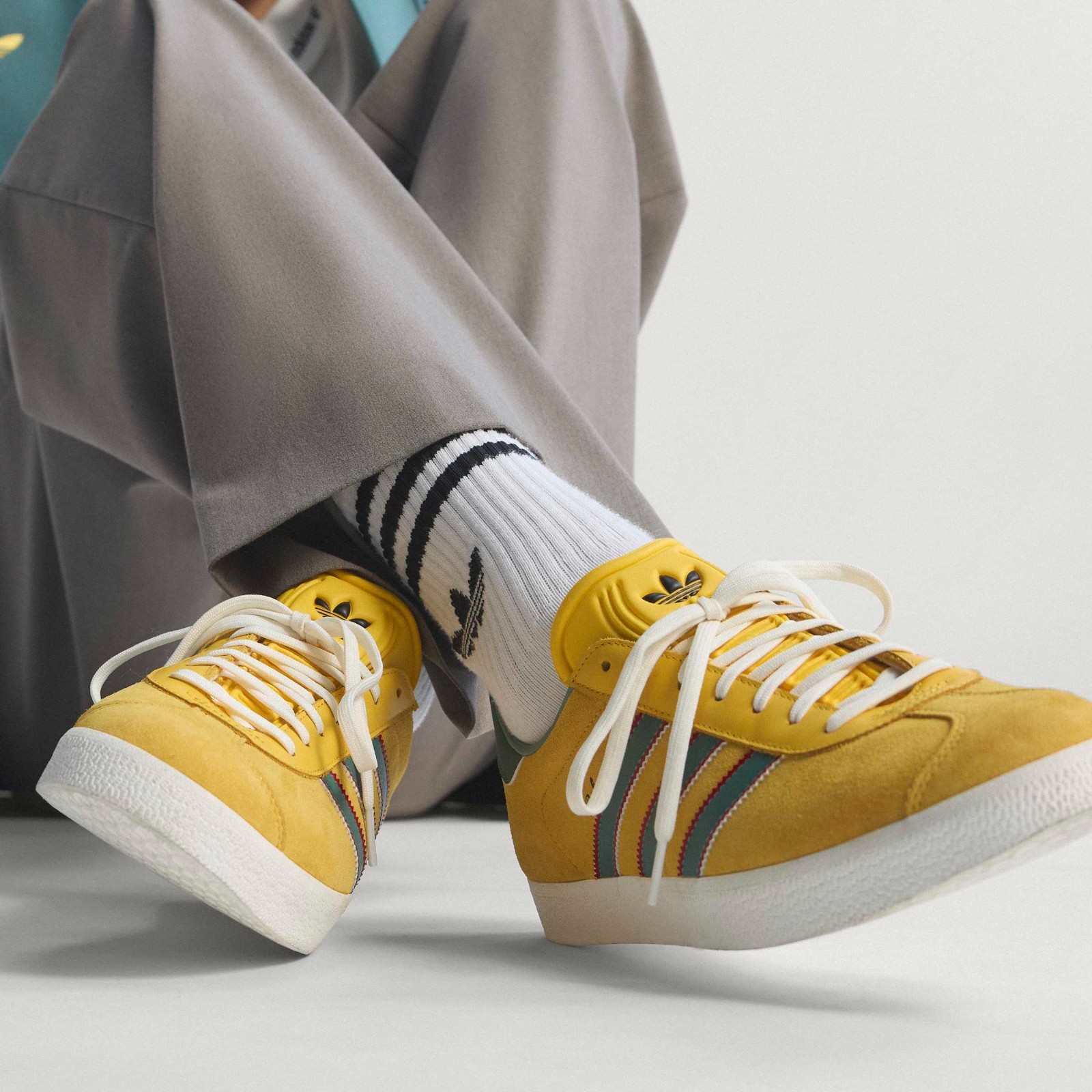 Adidas Men’s Gazelle Jamaica x Bob Marley Shoes Bold Gold/None/Pure Ruby KJ3532