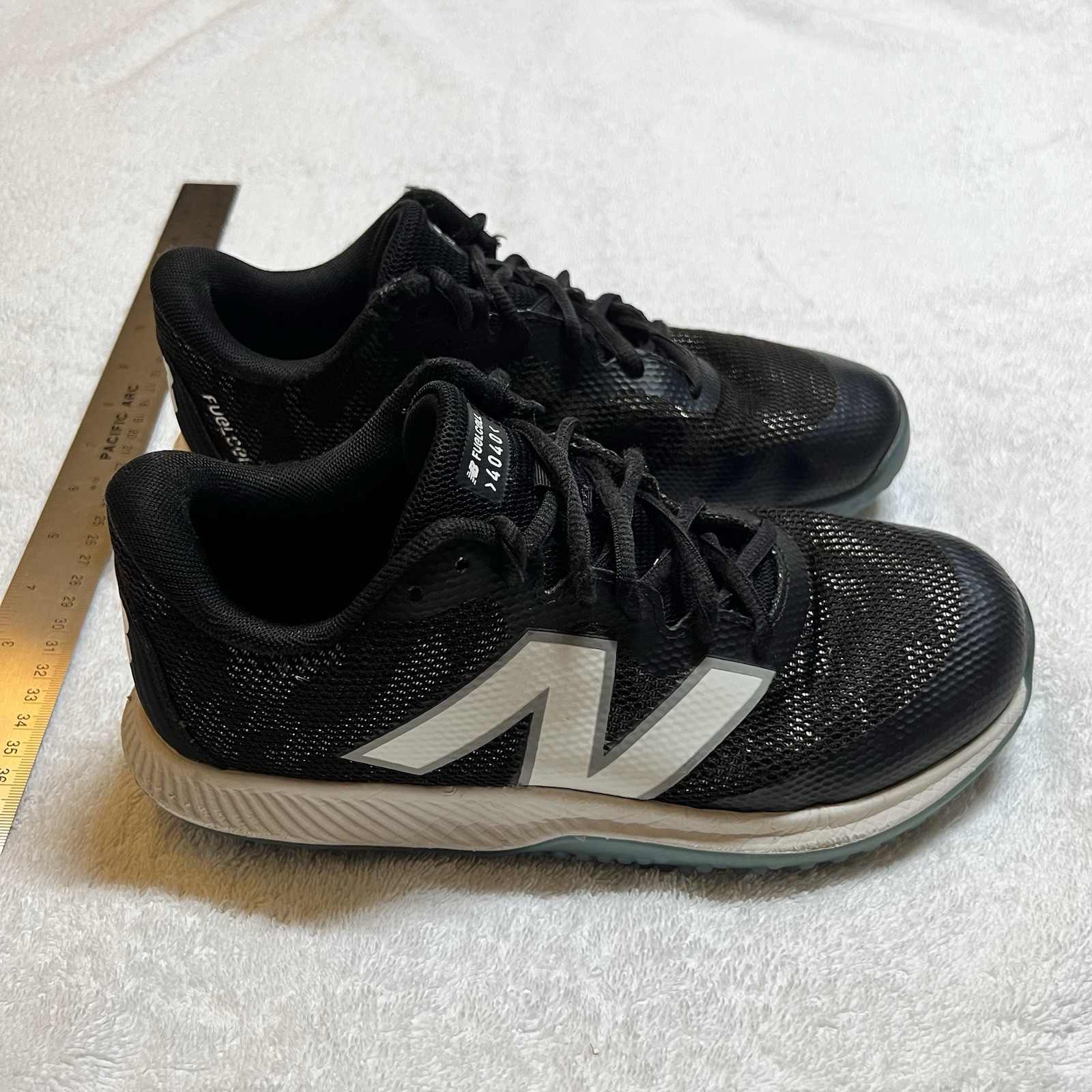 New Balance FuelCell 4040v7 TF Black Ice Blue Women’s Size 8 US