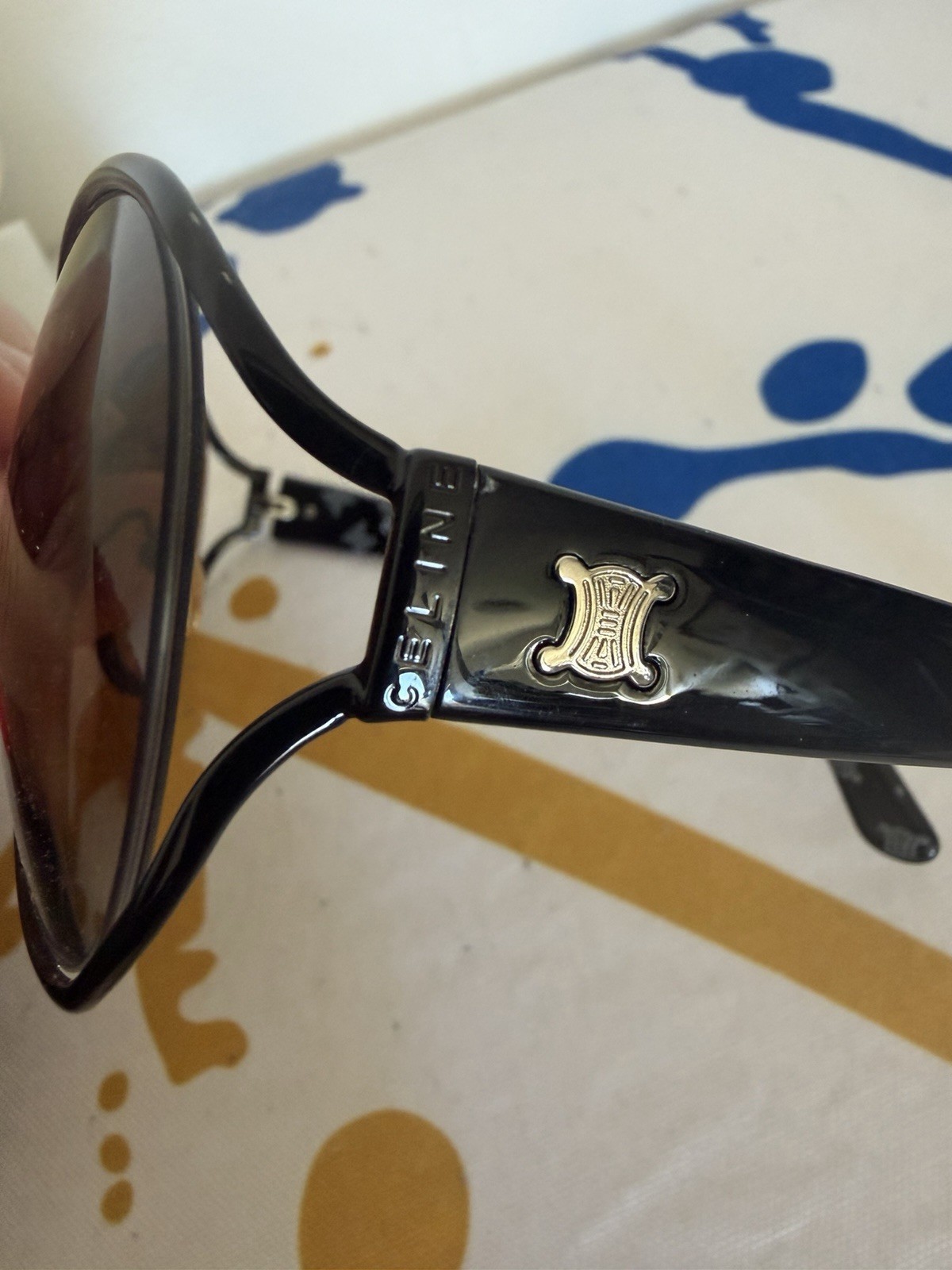 CELINE SC 1441G Oval Sunglasses Black Frame Brown Gradient Lenses UV400