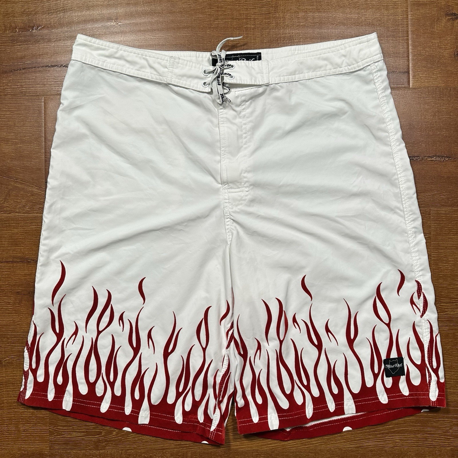 Vintage Third Rail Swim Trunks Men 38 11″ White Board Shorts Flames Fire Y2K USA