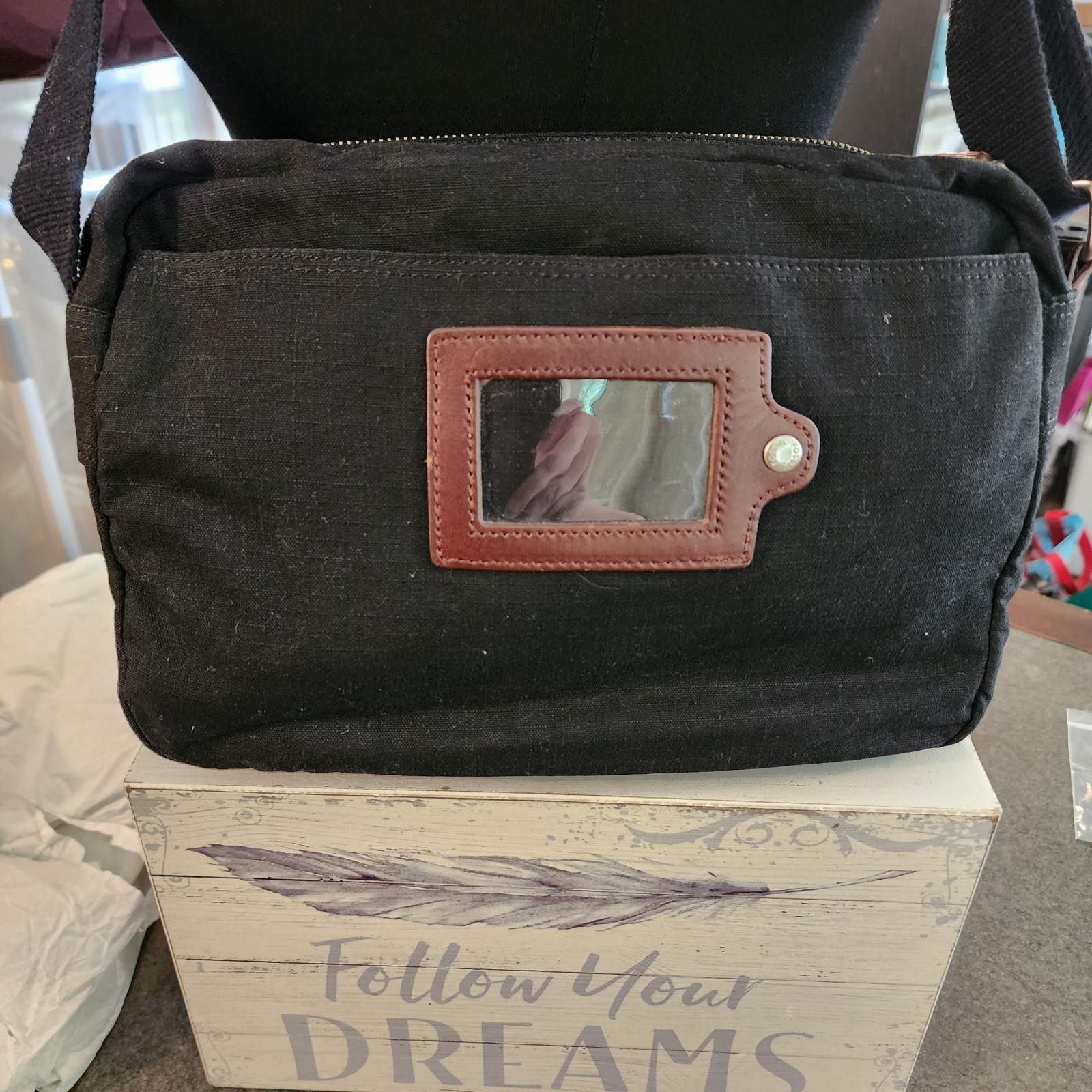 Fossil Voyages Black Crossbody Or Shoulder Purse. Pockets Inside.