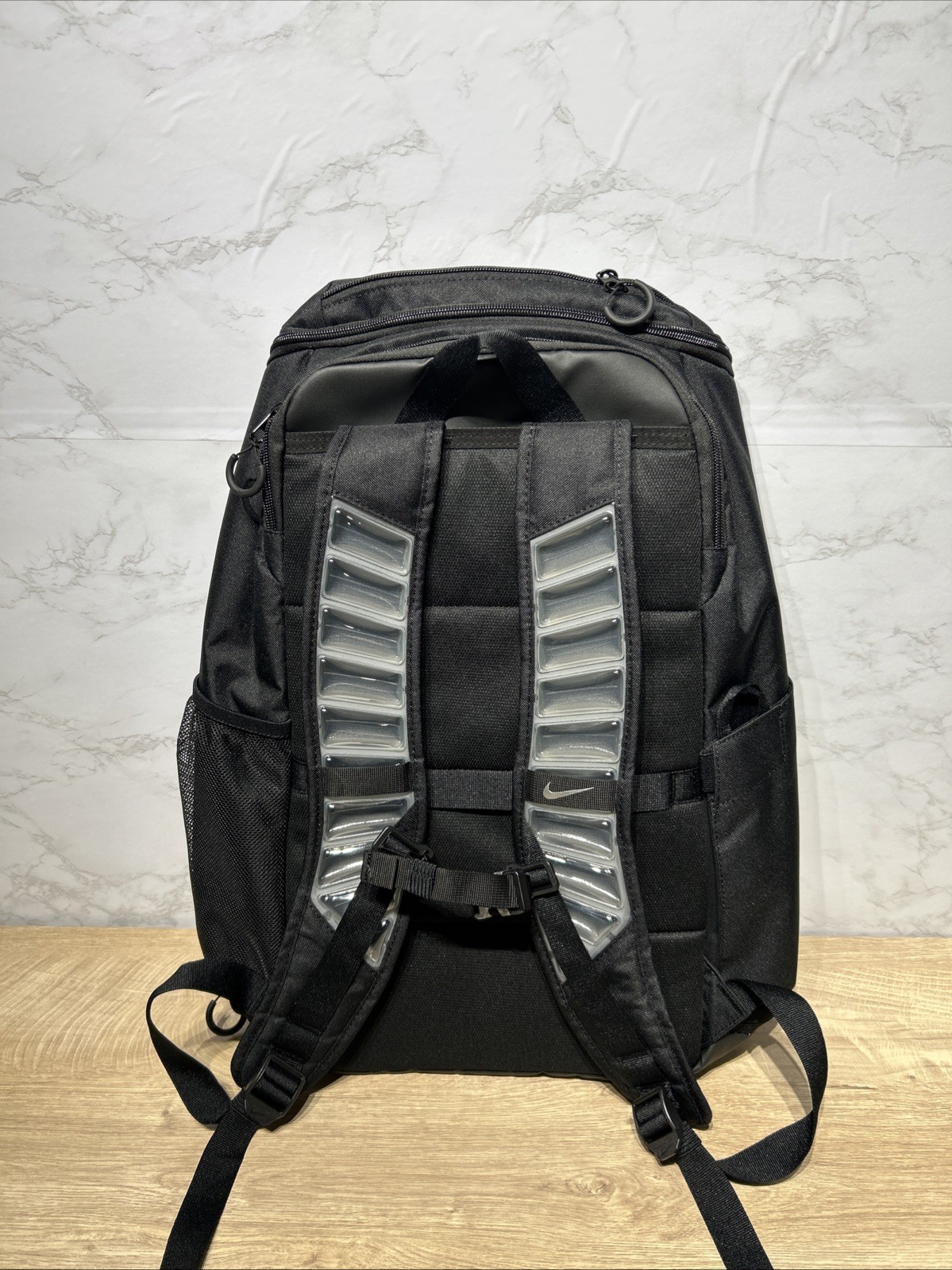 Nike Varsity Elite 32L Black School Padded Laptop Team Backpack HM9965-010 New