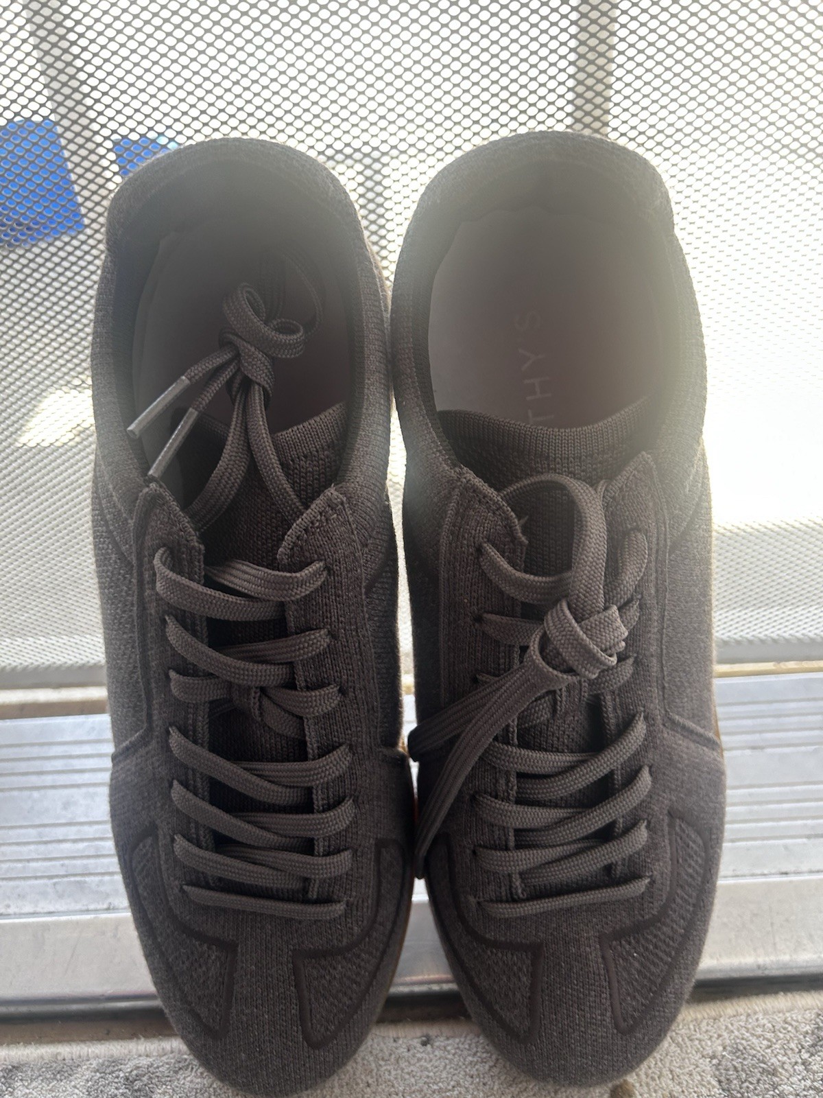 Rothy’s Men’s Gray Knit Lace-Up Sneakers Gum Rubber Sole Round Toe US 10
