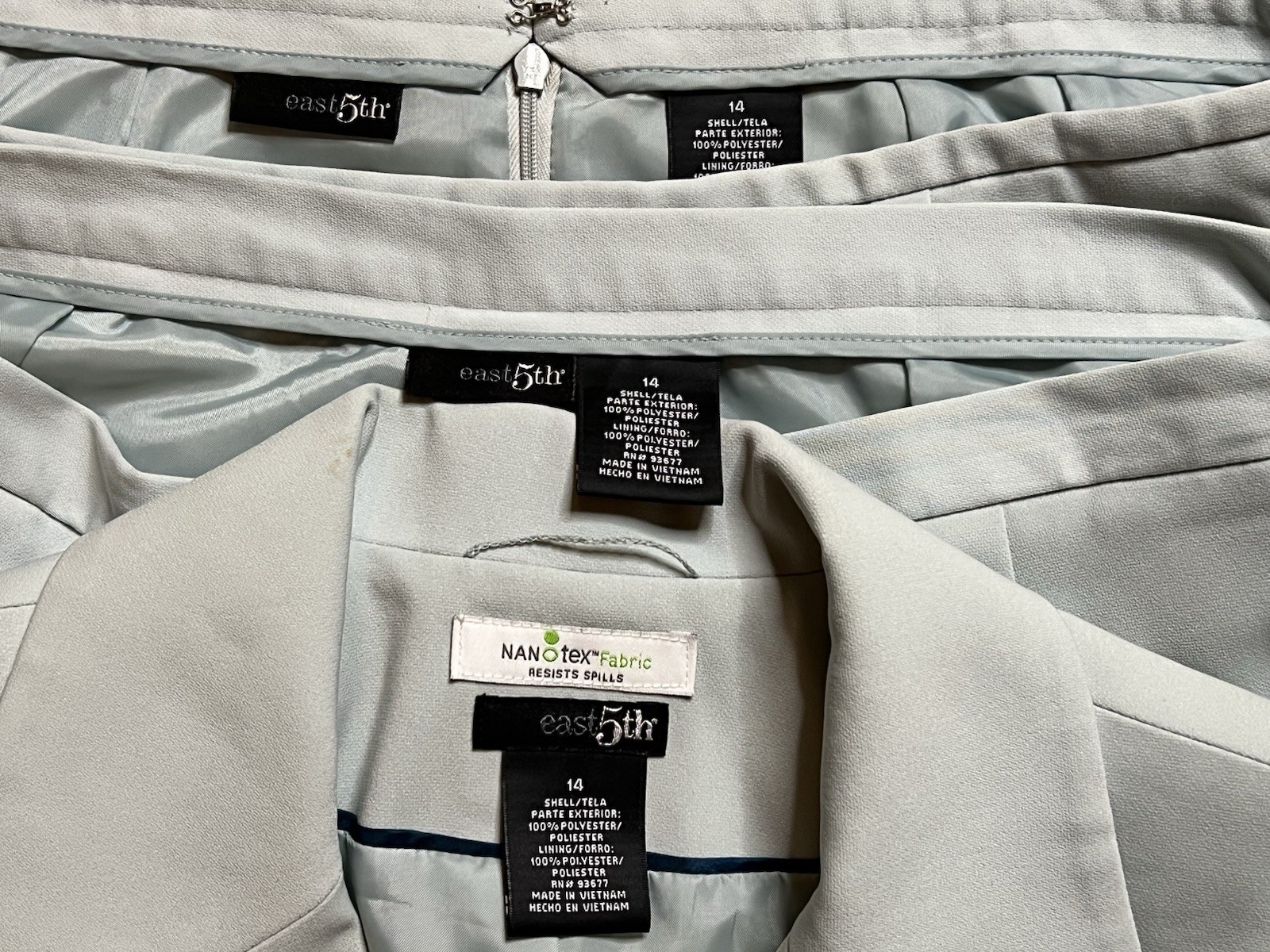 East 5th Light Green 4 Piece Suit Set Nanotex Fabric Size 14 Pants Blazer Scarf
