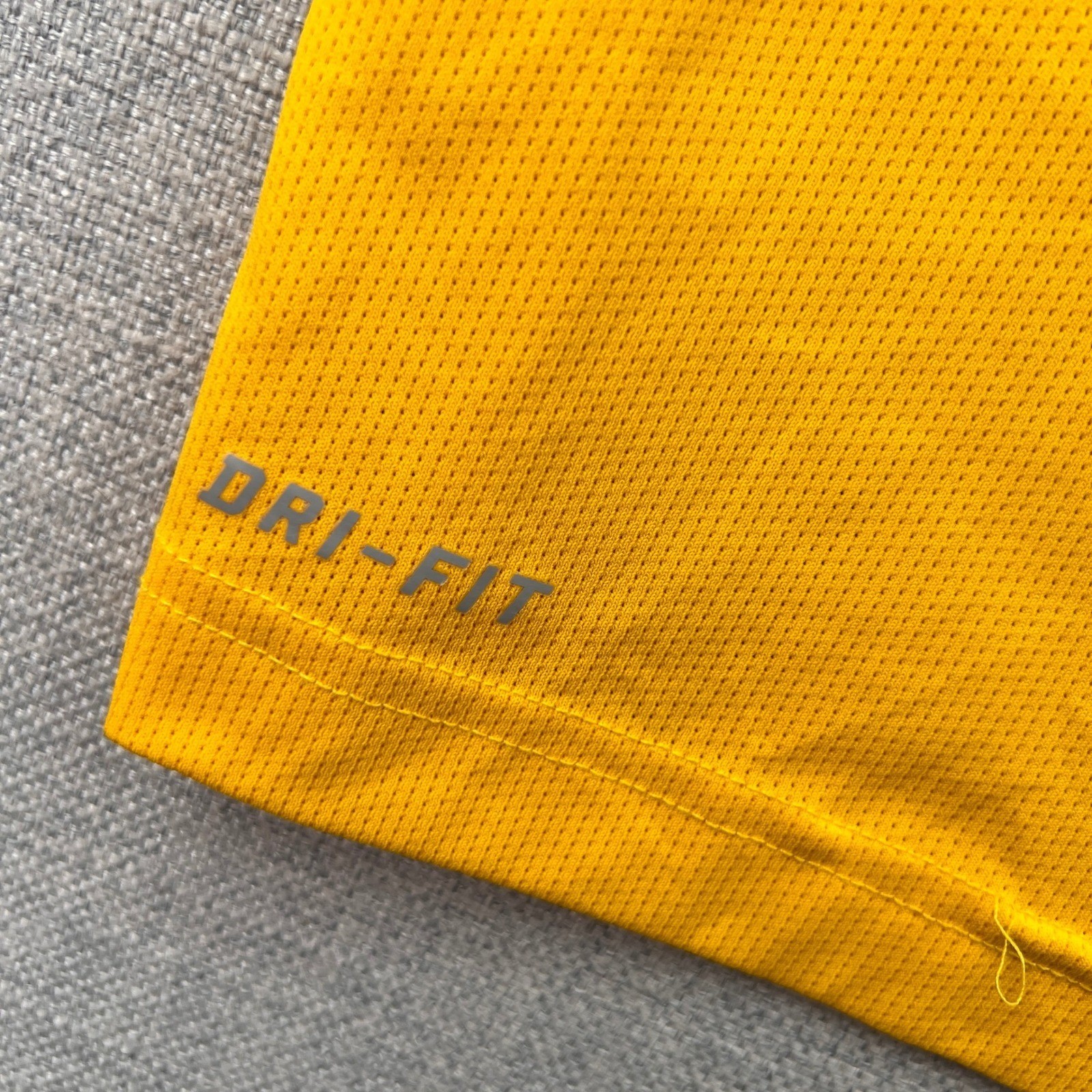 Nike Air Jordan Michigan Wolverines Polo Shirt Men Medium Yellow Dri Fit Sporty