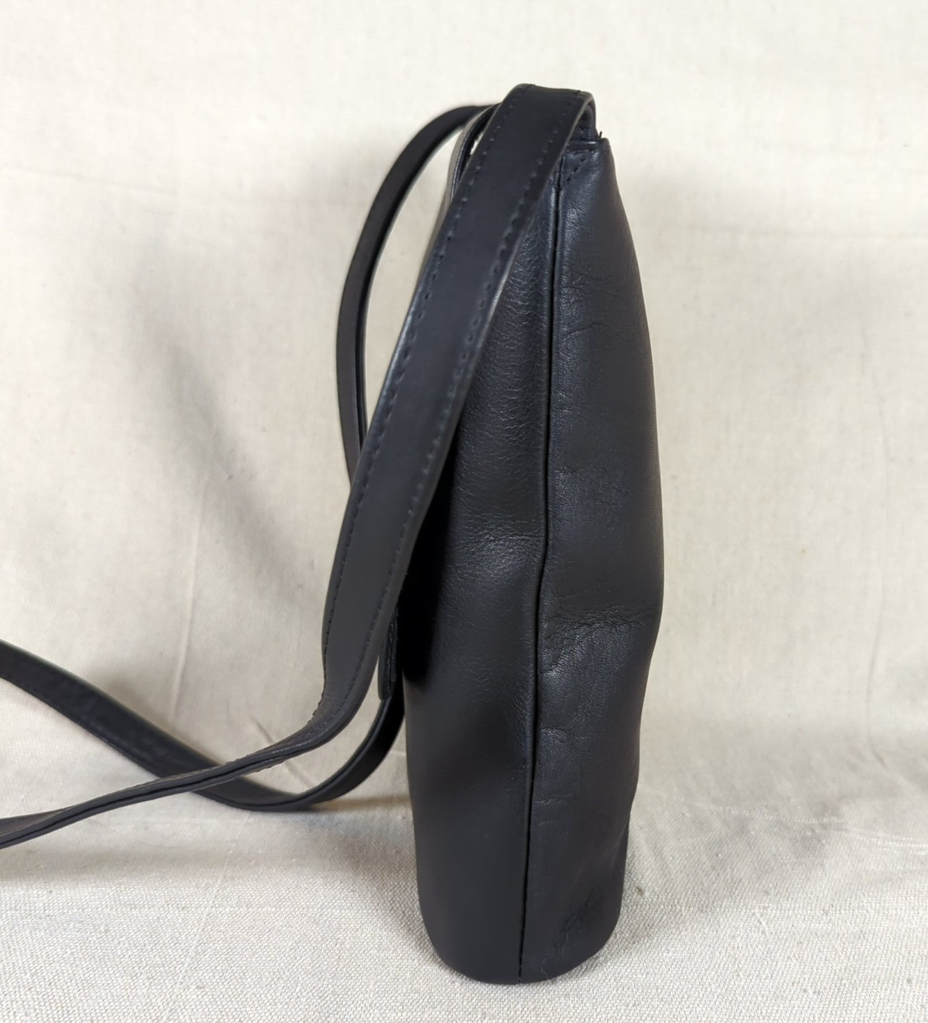 Le Donne Genuine Leather Crossbody Messenger Bag Black Flap Over Zip Purse