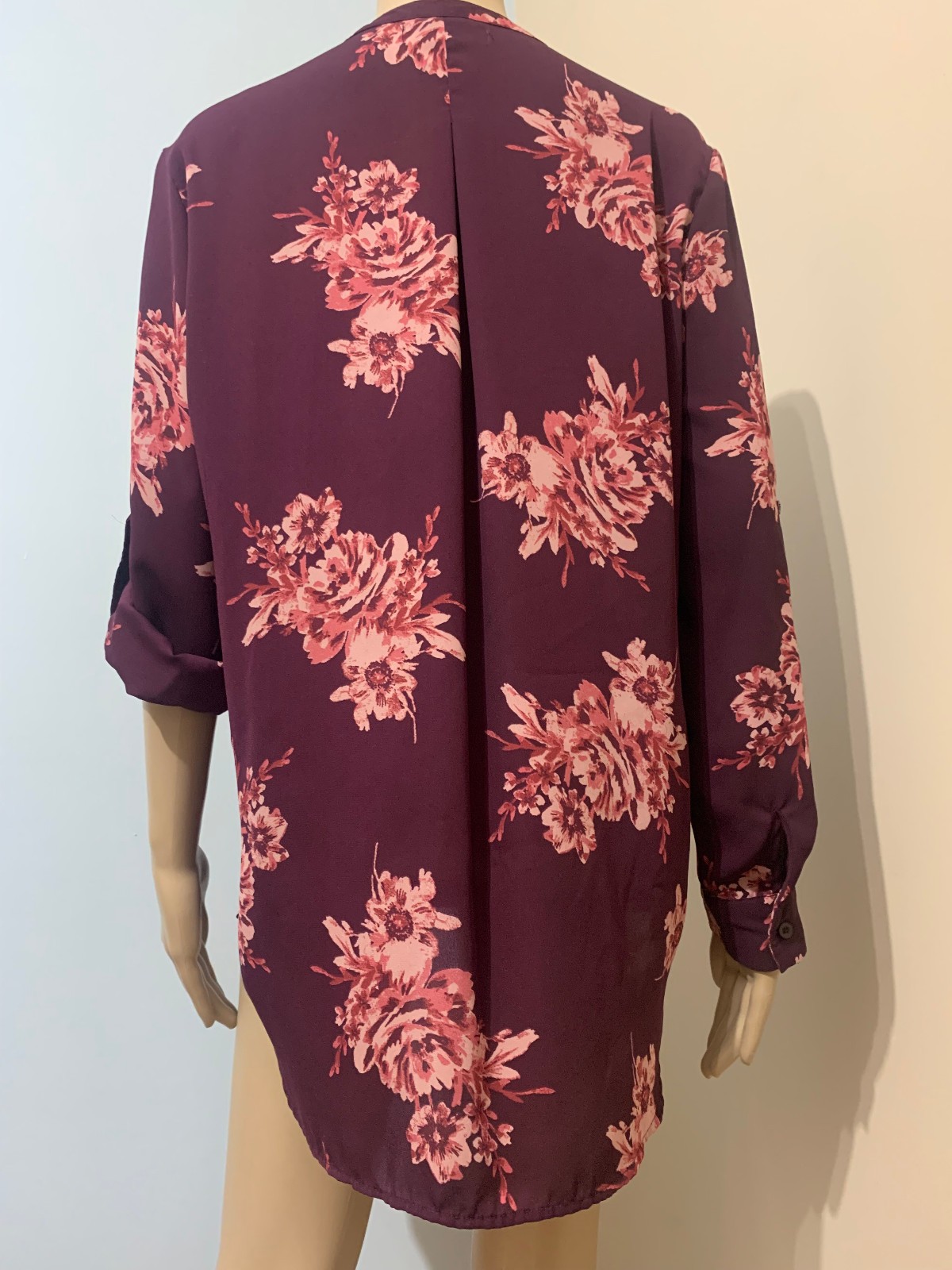 SIMPLY STYLED XL P Burgundy Pink Floral SHIRT BLOUSE Roll Tab Sleeve V Neck