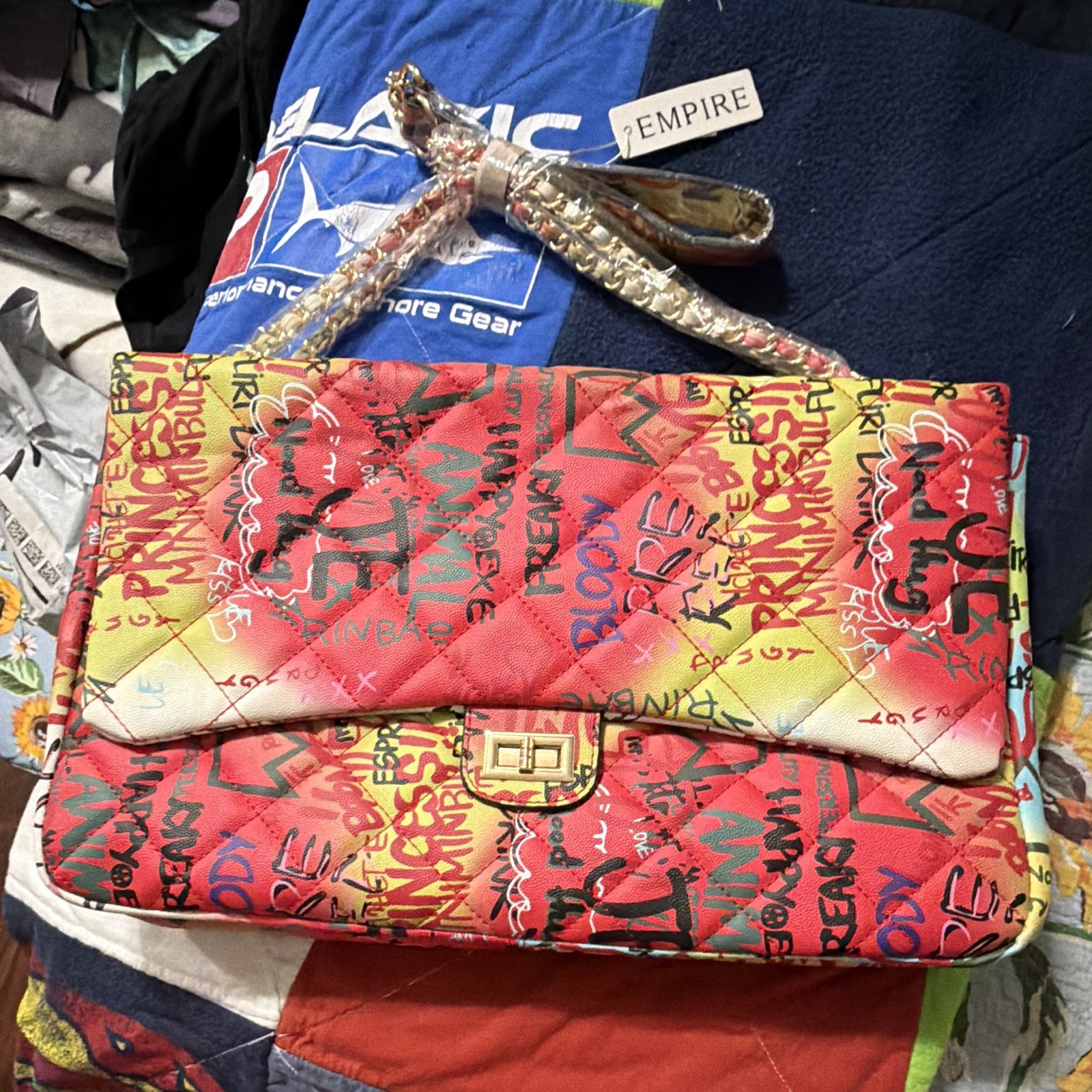 Multicolor Large Shoulder Bag Graffiti Quilted Gold Chain Strap Turn Lock Zip