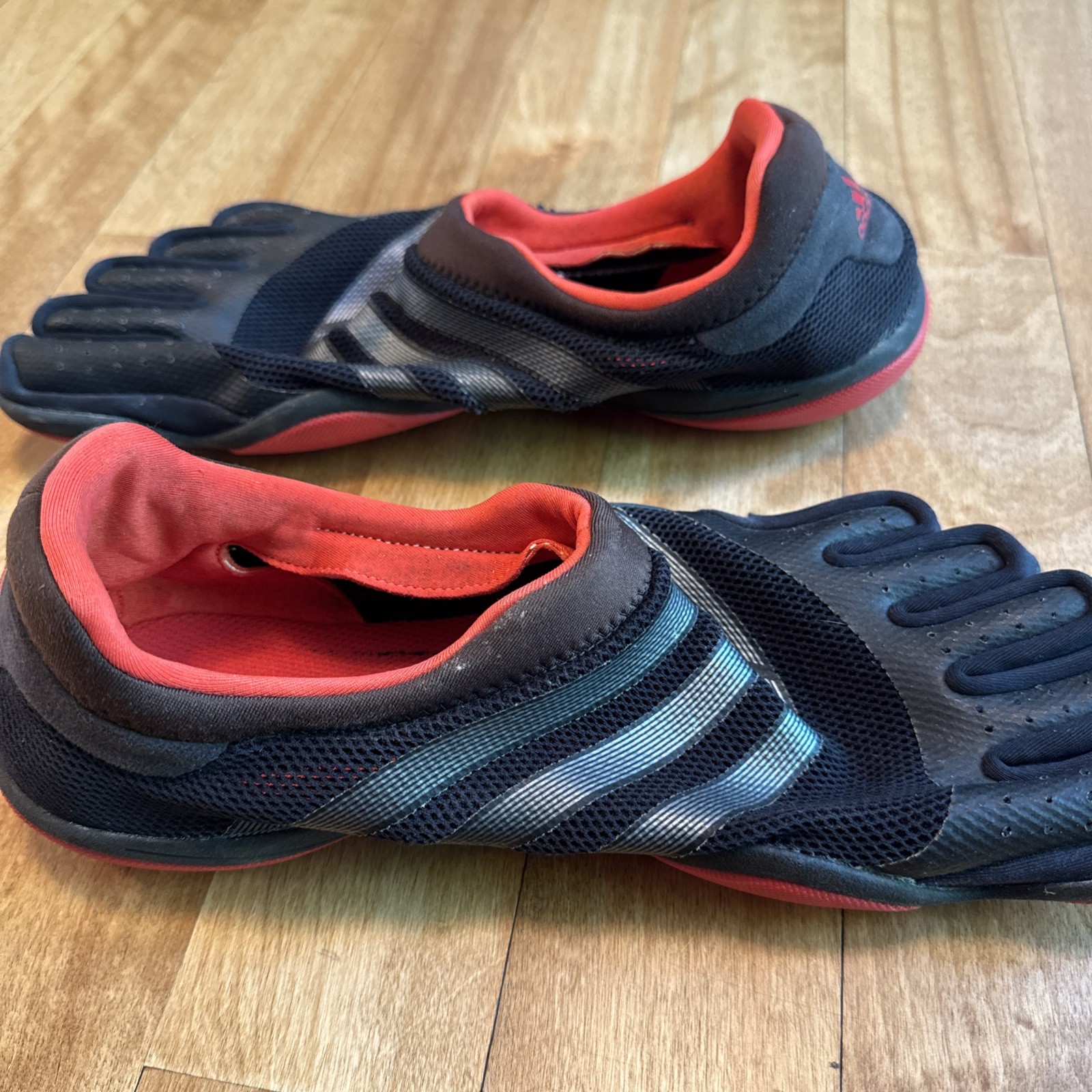 Men’s 13 M Adidas Adipure Trainer Barefoot Running Shoes Black Red Flat