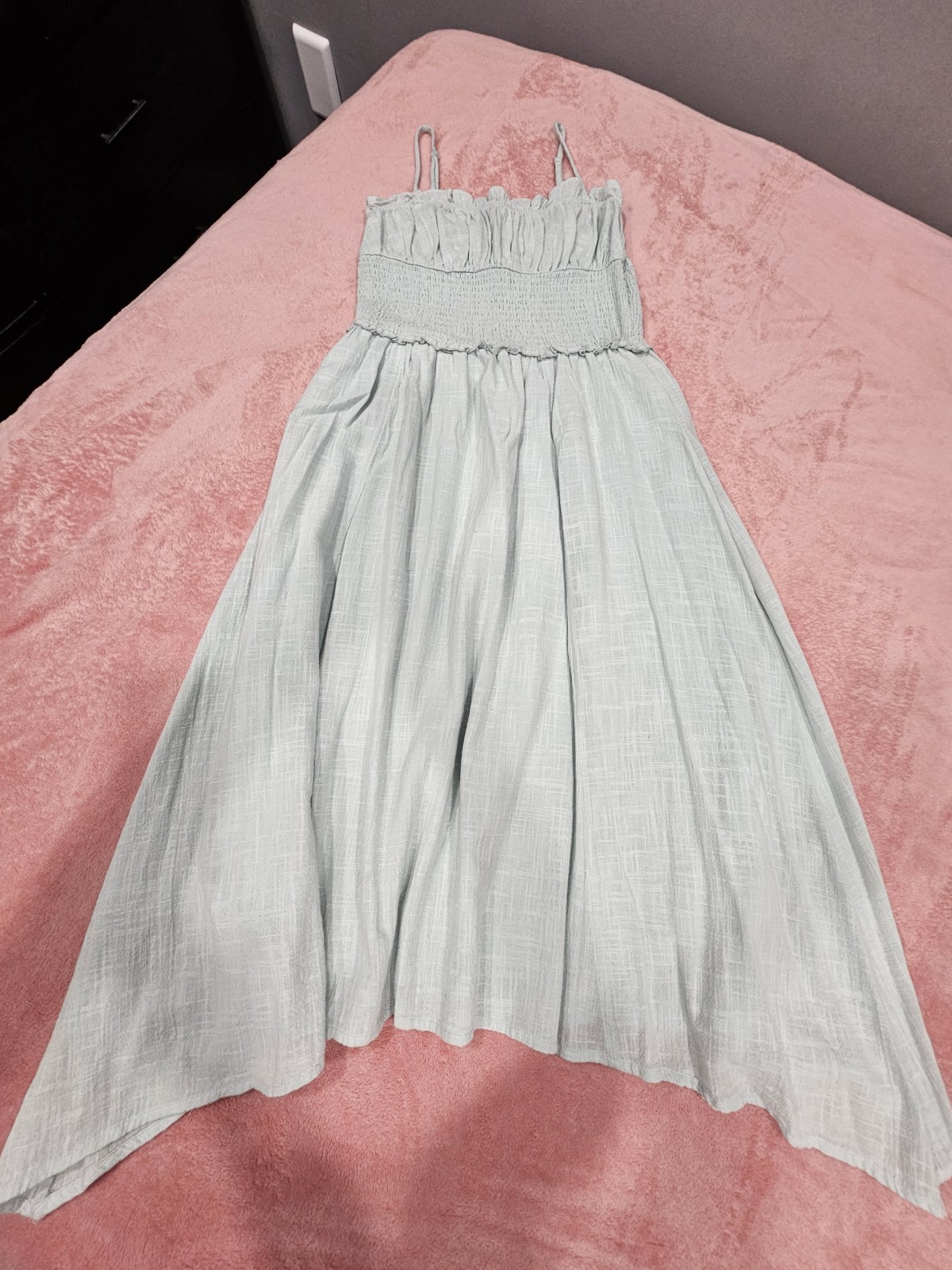 Urban Outfitters Women’s Size M Light Blue Cotton Woven Smocked Midi Sundress
