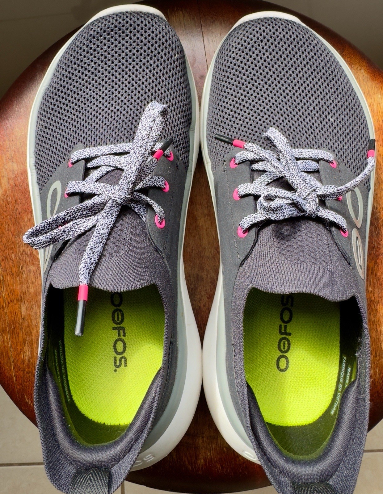 Oofos Women’s Size 8 Oomy Stride Black White $160 MSRP