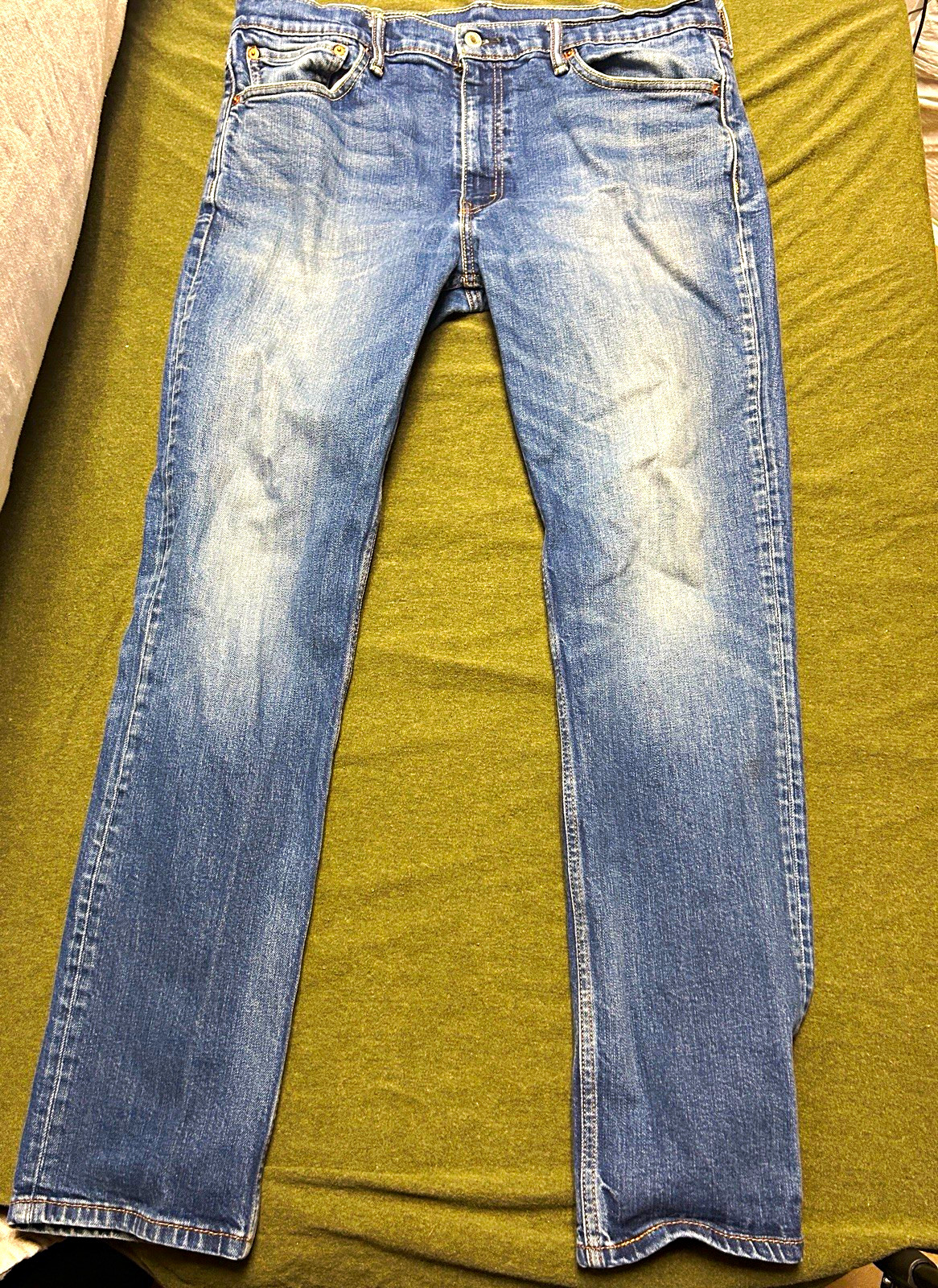 Levi’s Men’s Slim Straight Blue Medium Wash Denim Jeans Cotton 5-Pocket Zip