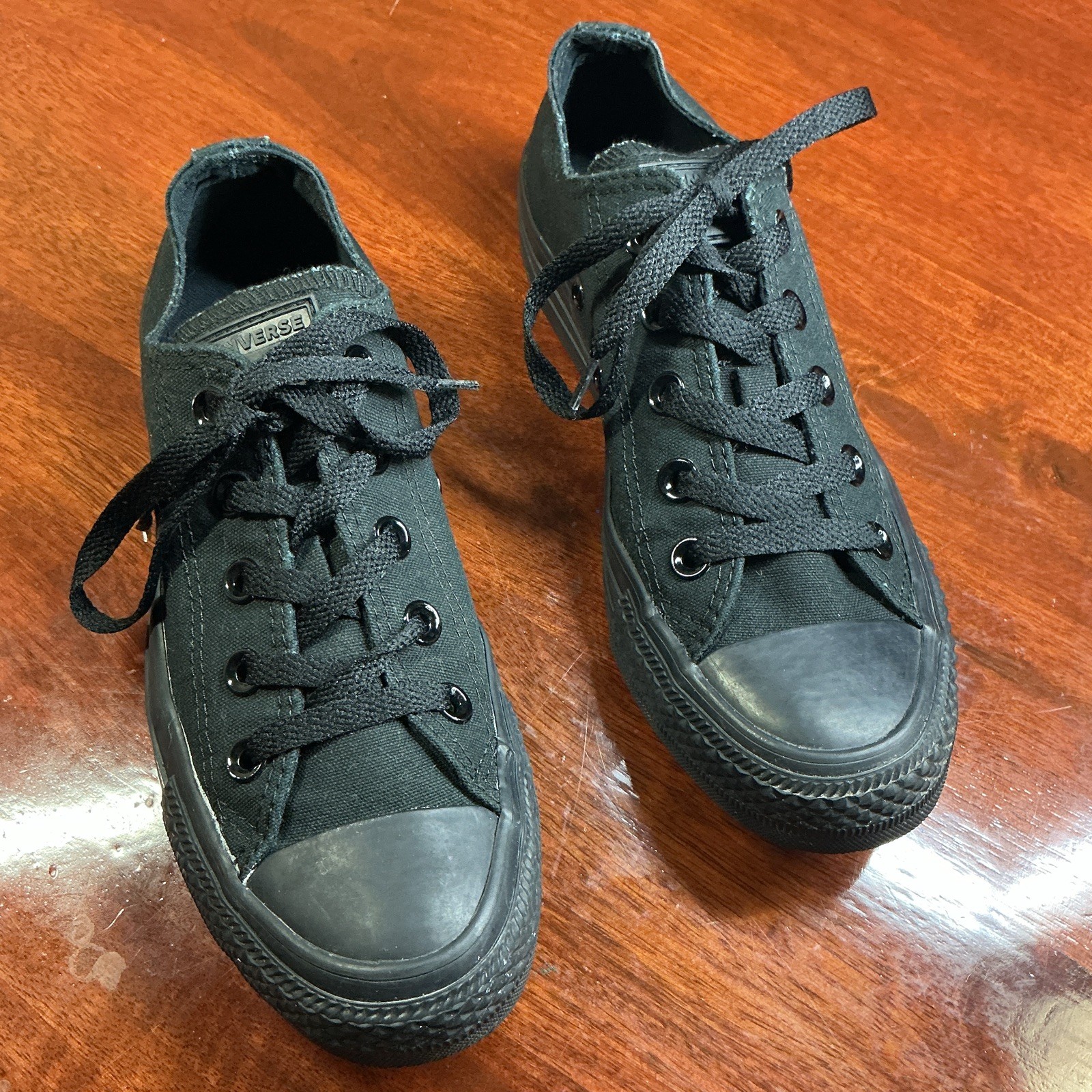 Converse Chuck Taylor All Star Ox Low Top All Black Monochrome Lace-Up M4 W6