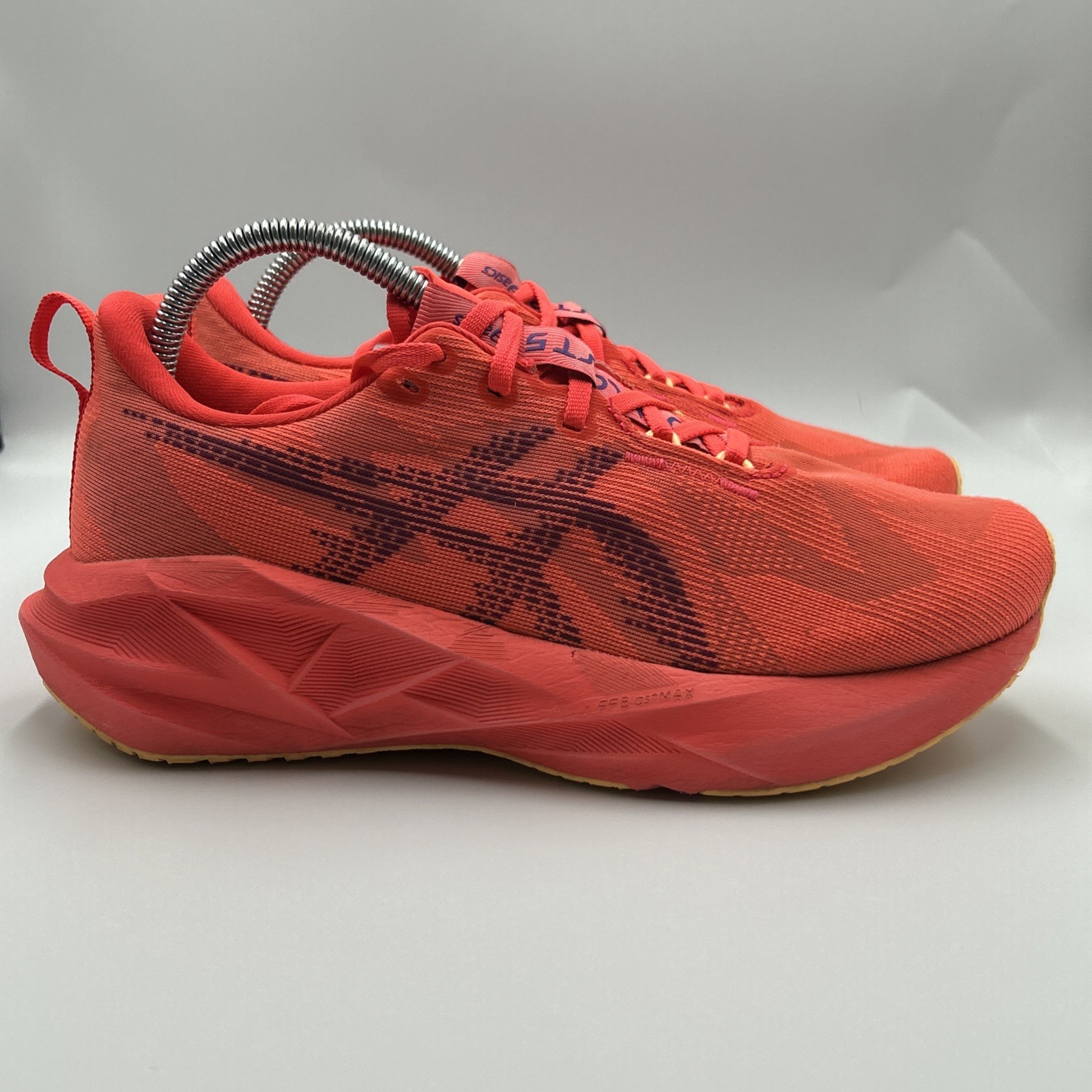 Asics Novablast 5 Mens Size 8 Red Athletic Running Shoes Sneakers