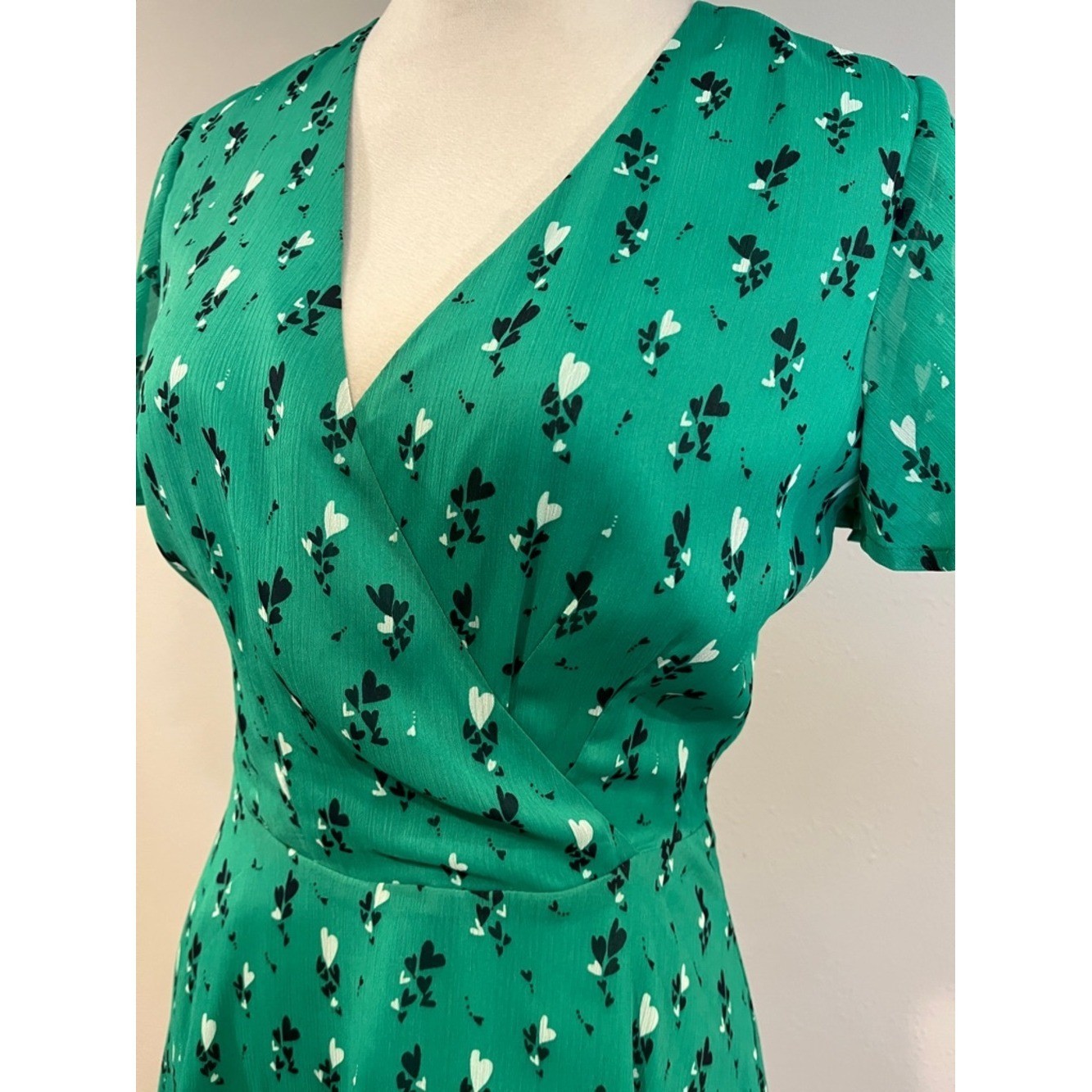 MaisonJules short sleeve heart print fake Wrap Dress size 4