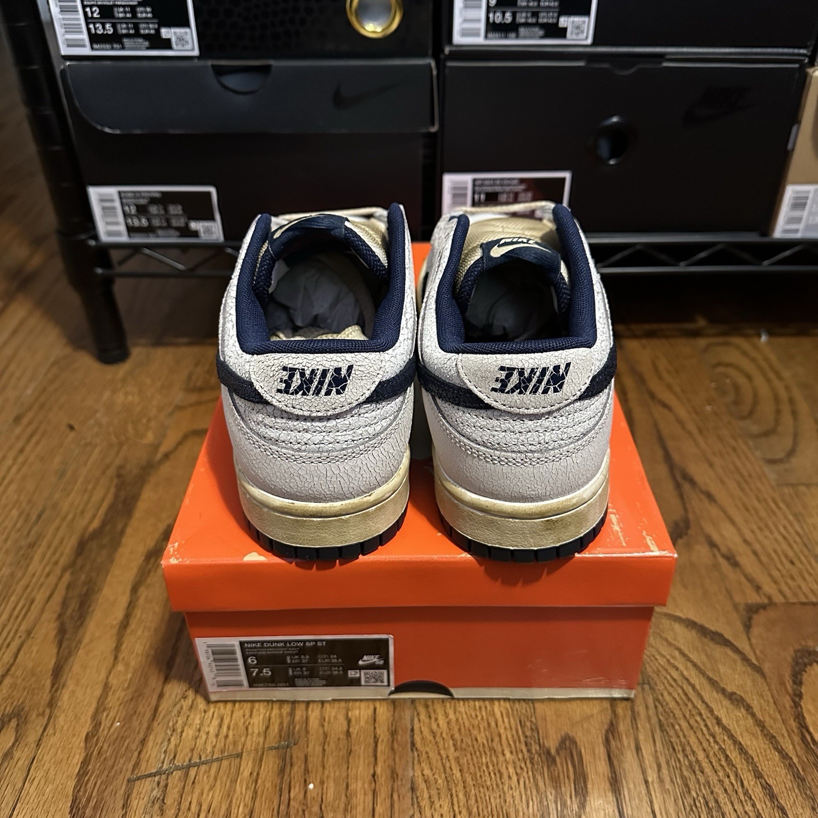 Size 6M/7.5W – Nike Dunk Low x Stranger Things ‘Phantom’ Brand New!