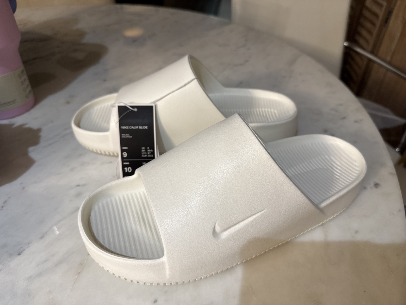 MEN’S WHITE NIKE SLIDES SIZE 11🔥
