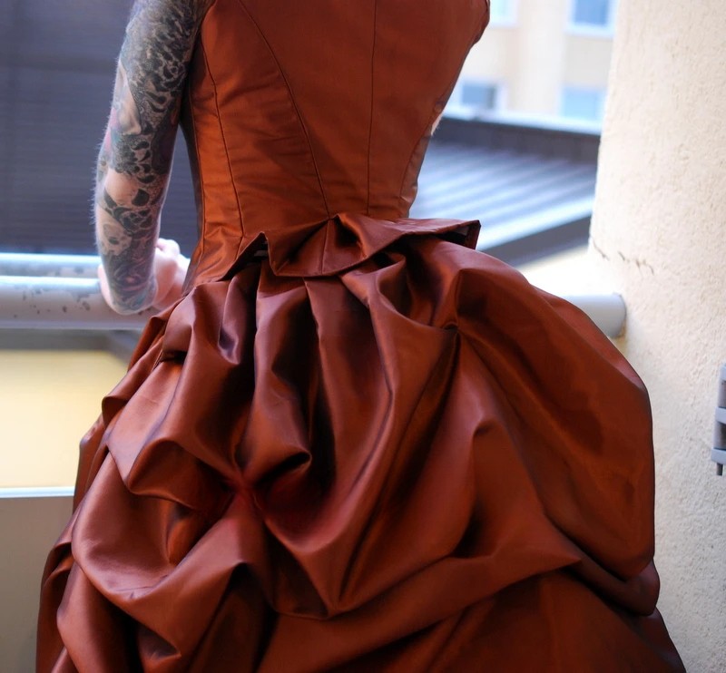 Rust Victorian Satin Bustle Ball Gown Off Shoulder Costume Dresses With Train