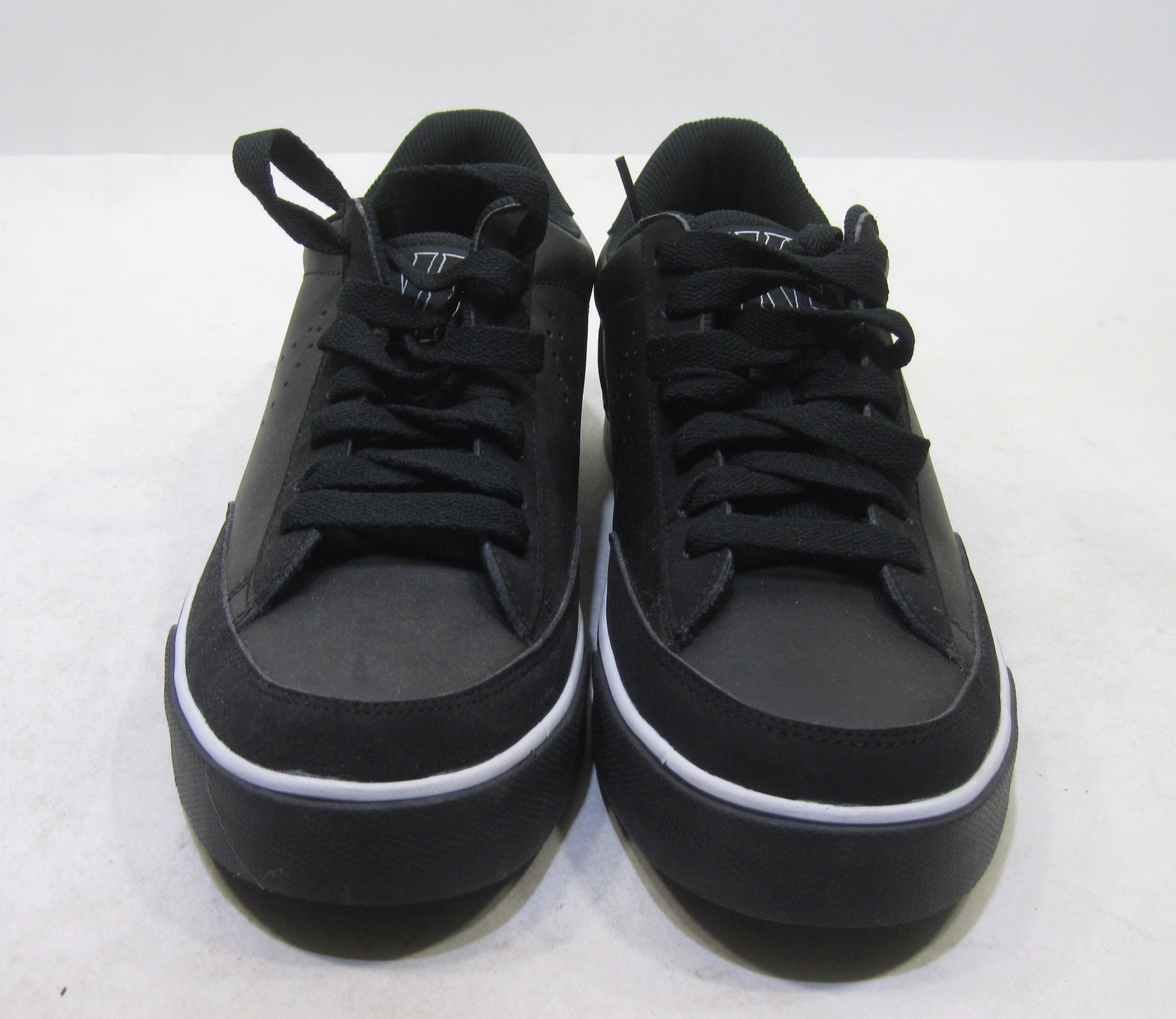 new Nike Navaro Low Black/Black-Anthracite-White 386587 001 MEN Size 9.5