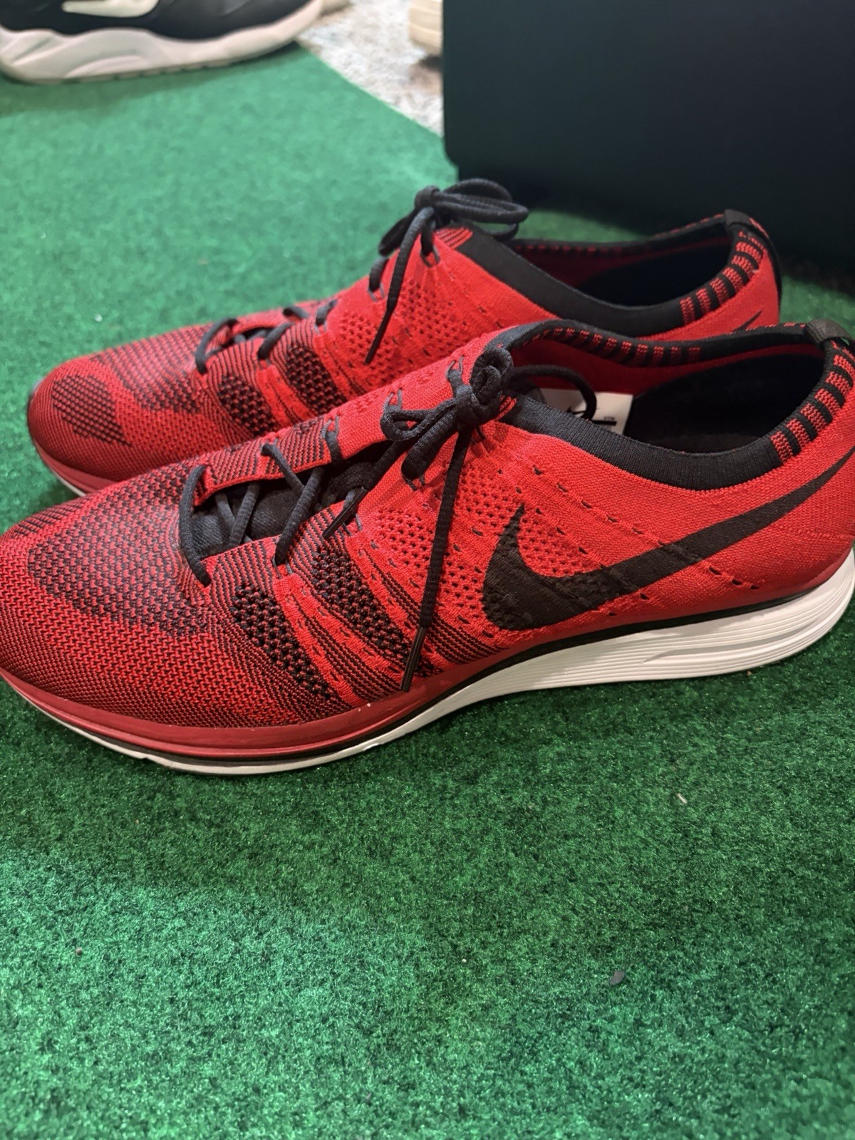 Nike Flyknit Men’s Running Shoes Red/Black Size 12