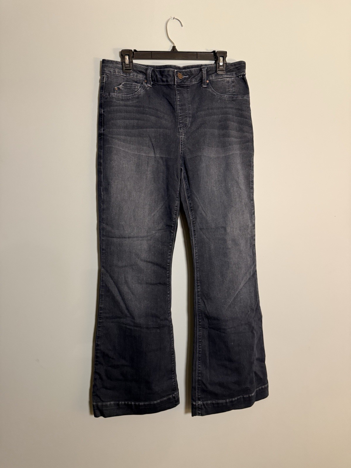 Laurie Felt Los Angeles Silky Flare Jeans Women Size L Dark Grey NWOT Defect