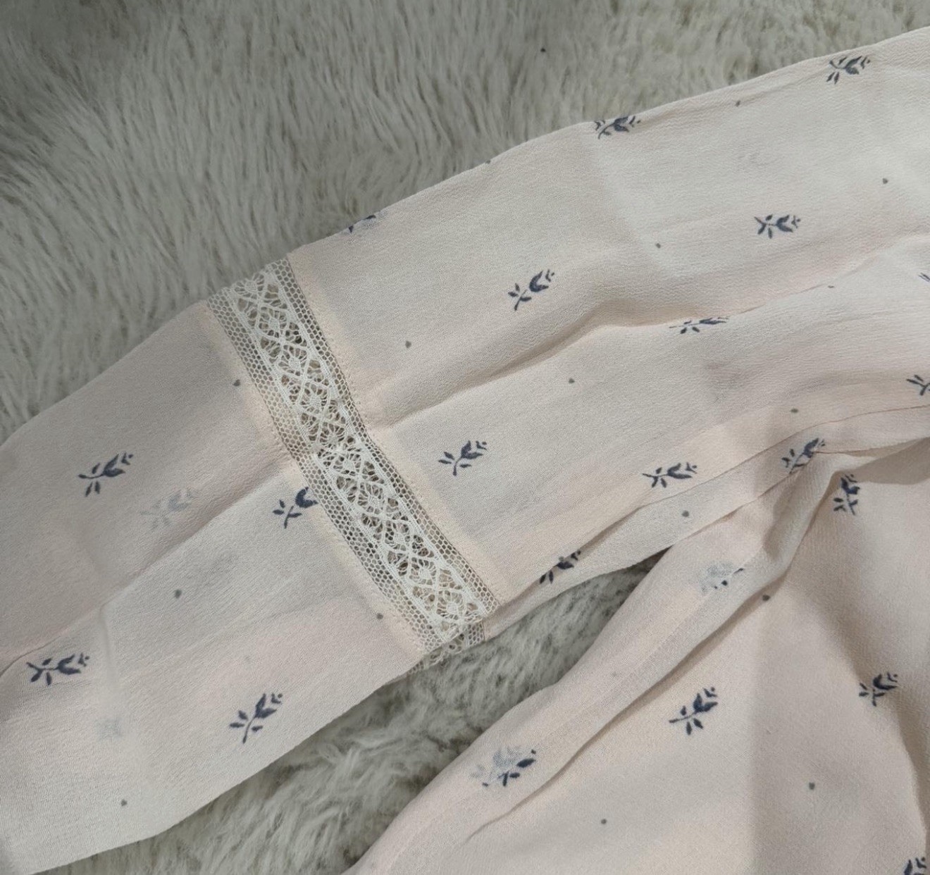 Aritzia Wilfred Long Sleeve Pink Floral Blouse size xs