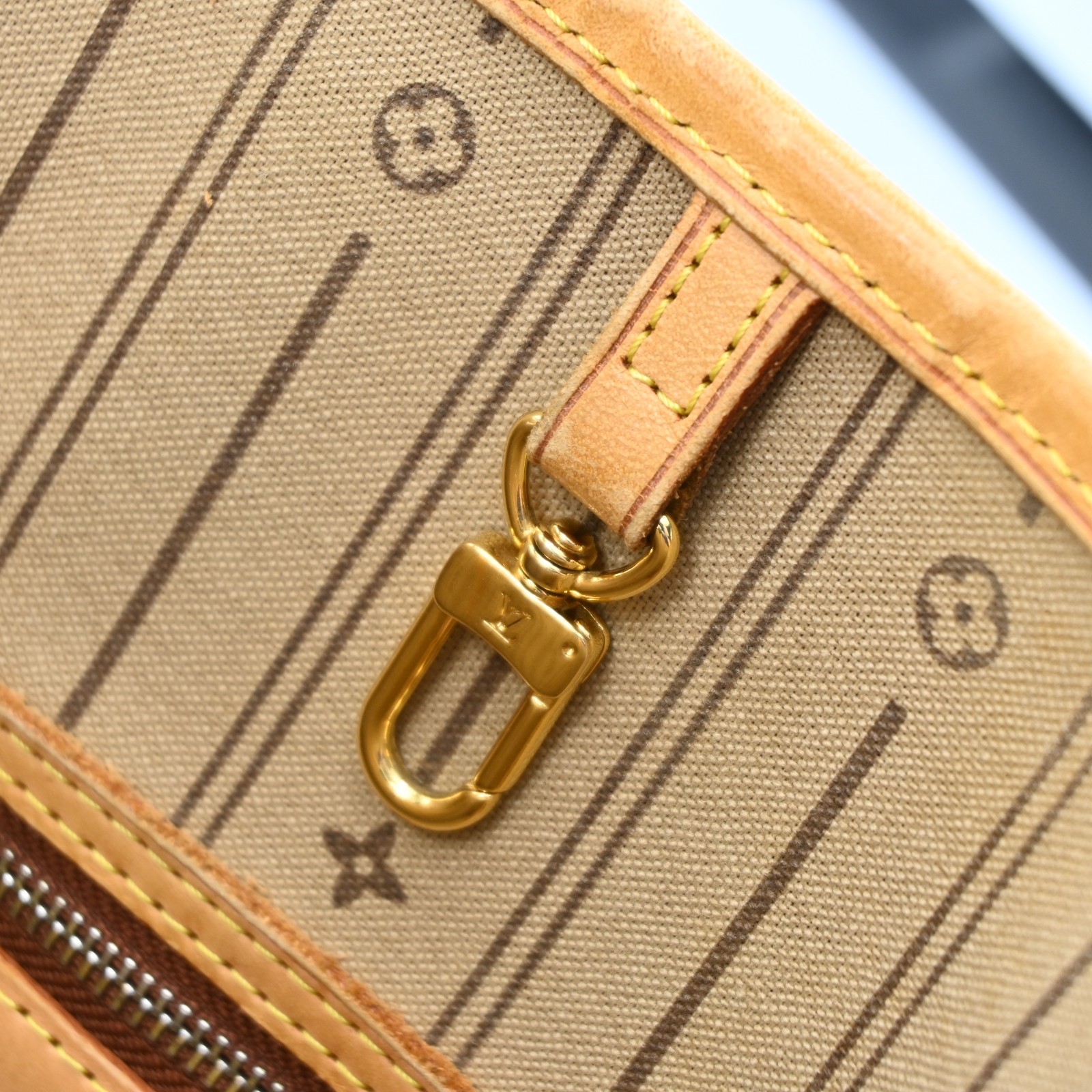 Louis Vuitton Monogram Neverfull MM Leather Fabric Brown Tote bag B2202SA803