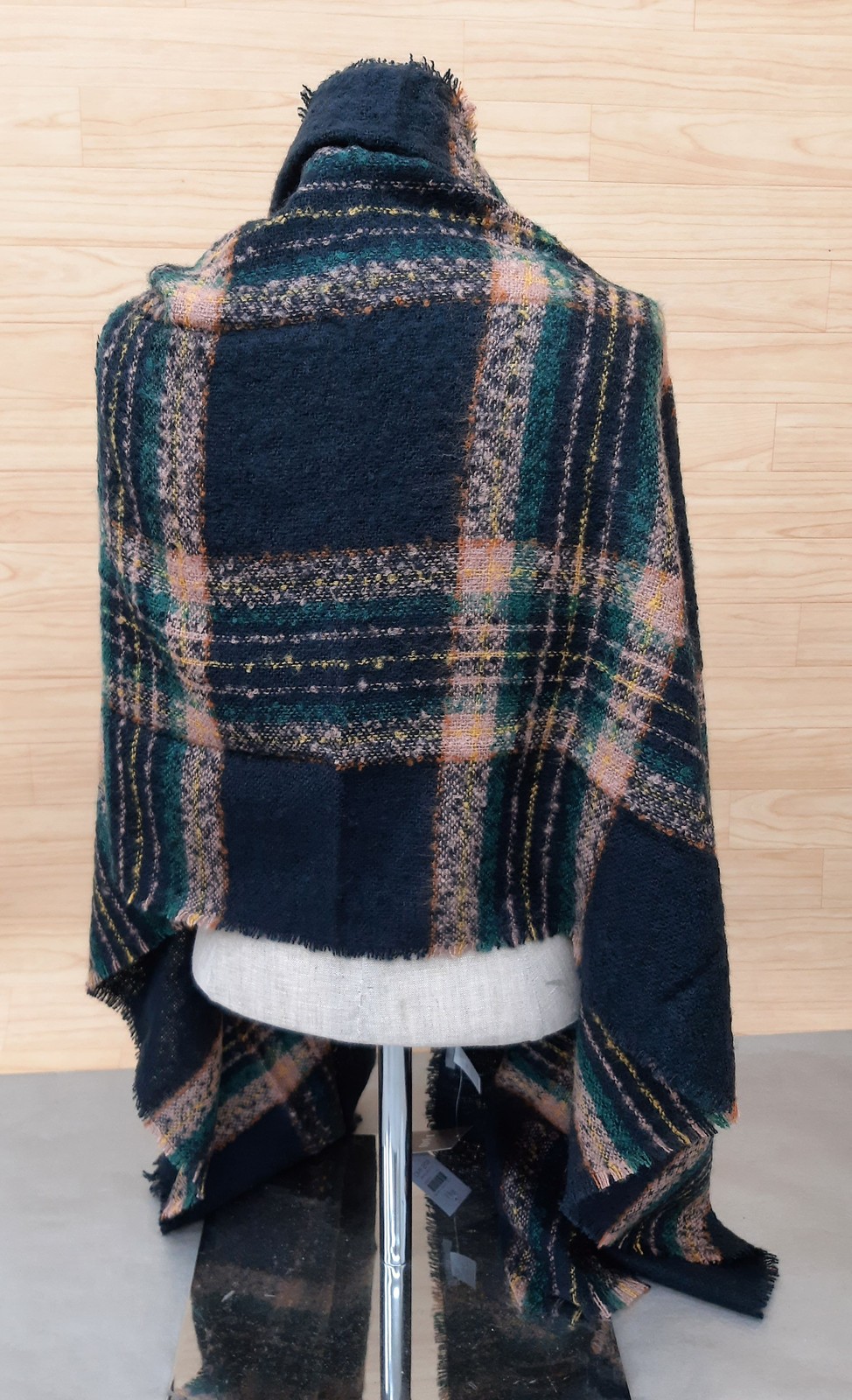 J. Jill Womens Scarf Navy Multicolor Plaid Rectangular O/S 251791 CUE1SZ 2210
