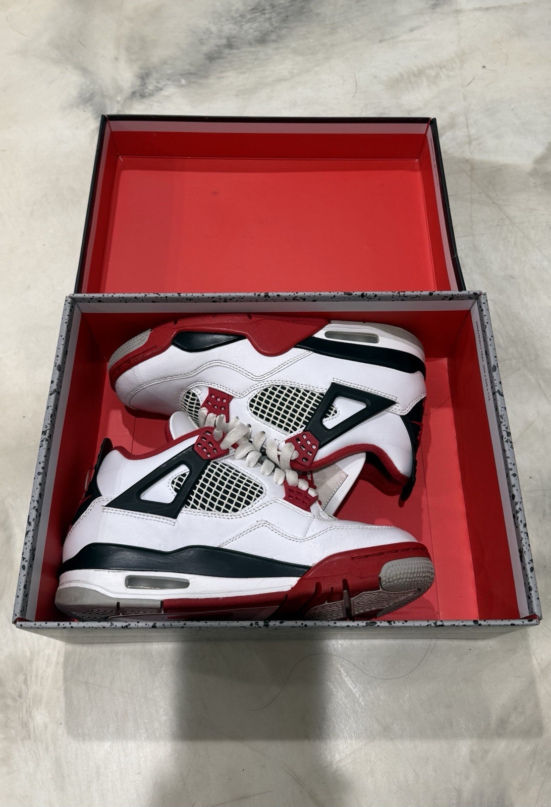 Jordan 4 Retro Fire Red (2020) Size 5.5 Y / Women’s 7
