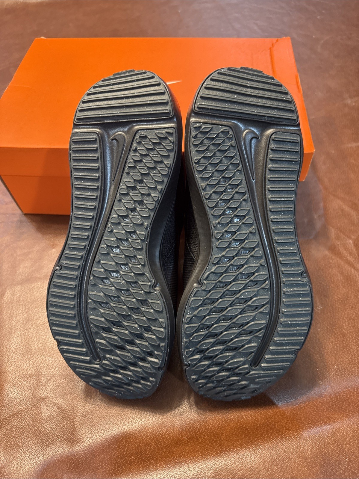 Nike Downshifter 12 4E “Black/Dark Smoke Grey” – (Men’s US 10.5) – DM0919-002