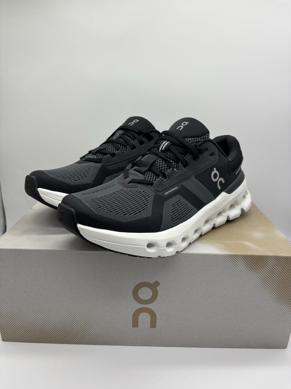 On Cloud Runner 2 Men’s Size 10