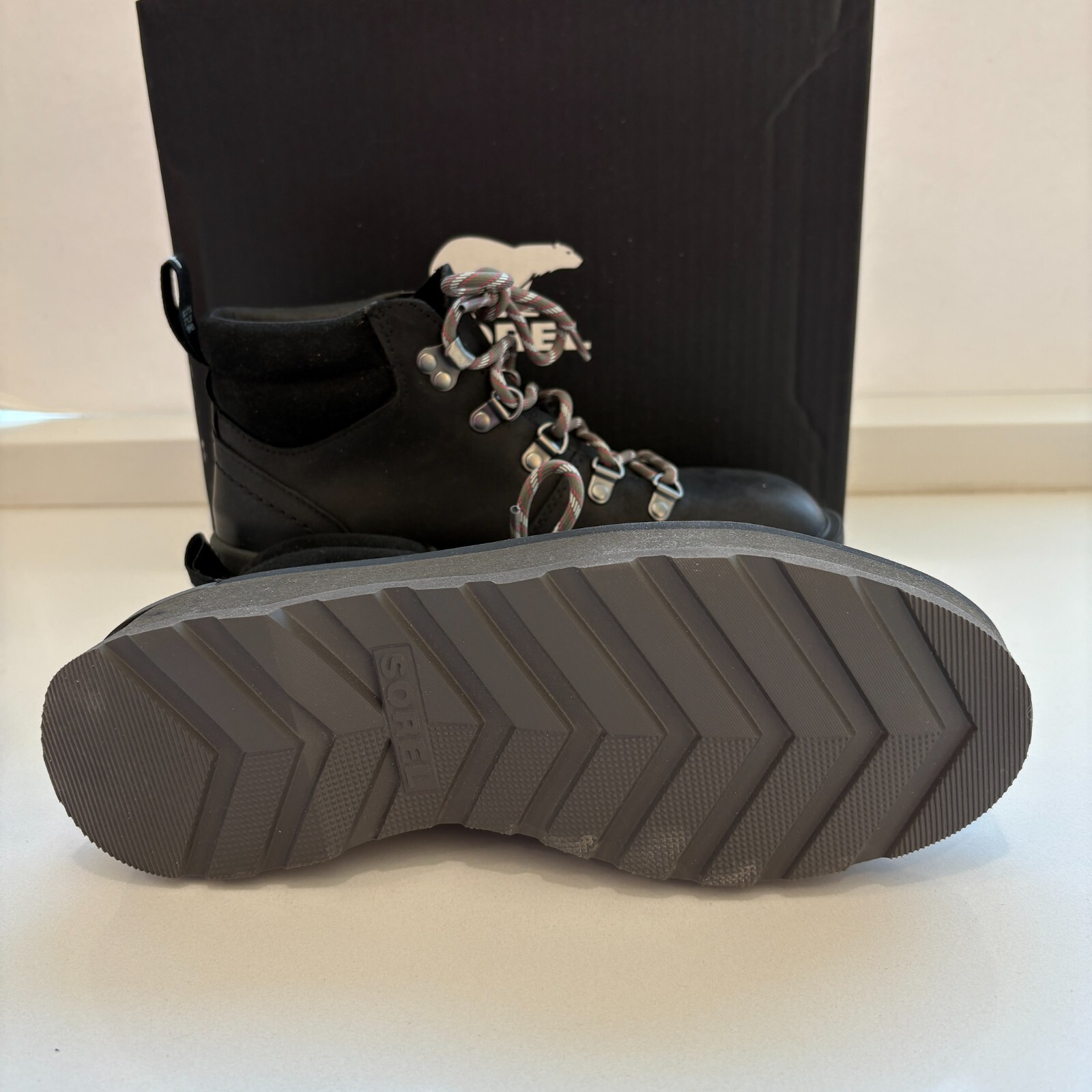 Sorel Hi-Line Hiker Boots Leather Lace Up Booties Black Jet Size 7 NEW