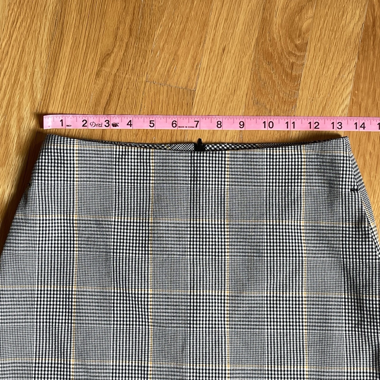 Wilfred Aritzia Plaid Mini Skirt Women’s Size 4 Gray Black Lined Career