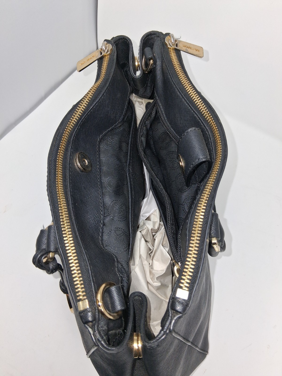 Authentic Michael Kors Savannah Medium Satchel – Black Saffiano Leather