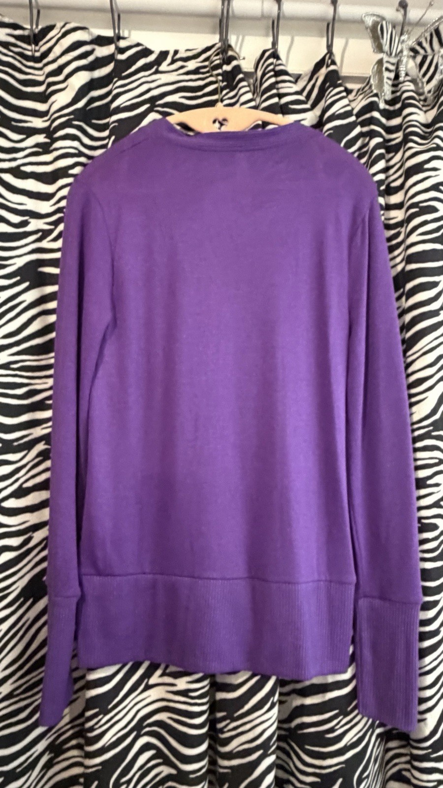 Zenana Outfitters Purple V-Neck Button Front Lightweight Knit Cardigan Sweater M