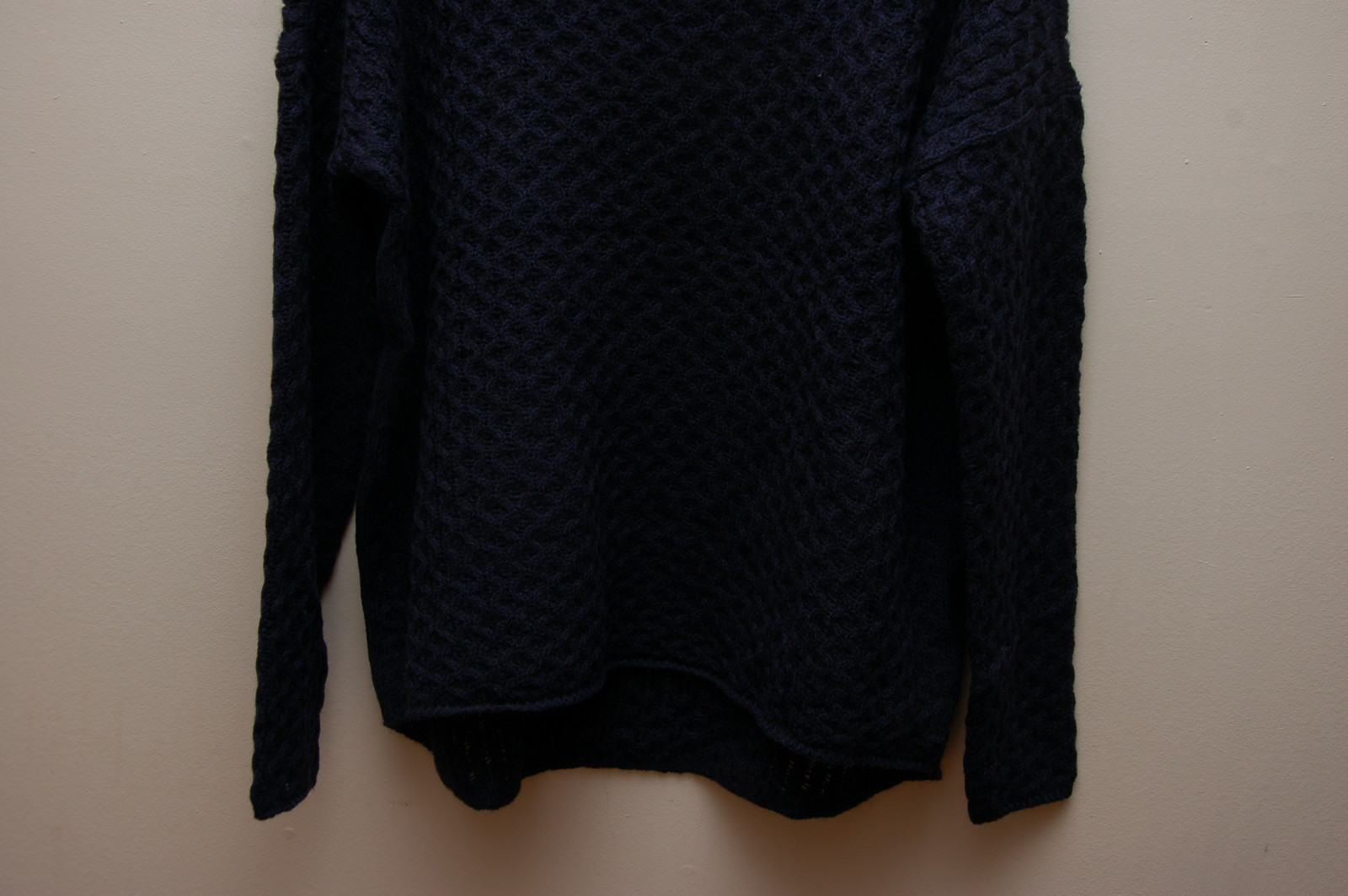 W527 NWT VINCE MINI CABLE TAIL WOMEN SWEATER SIZE L in NAVY $285
