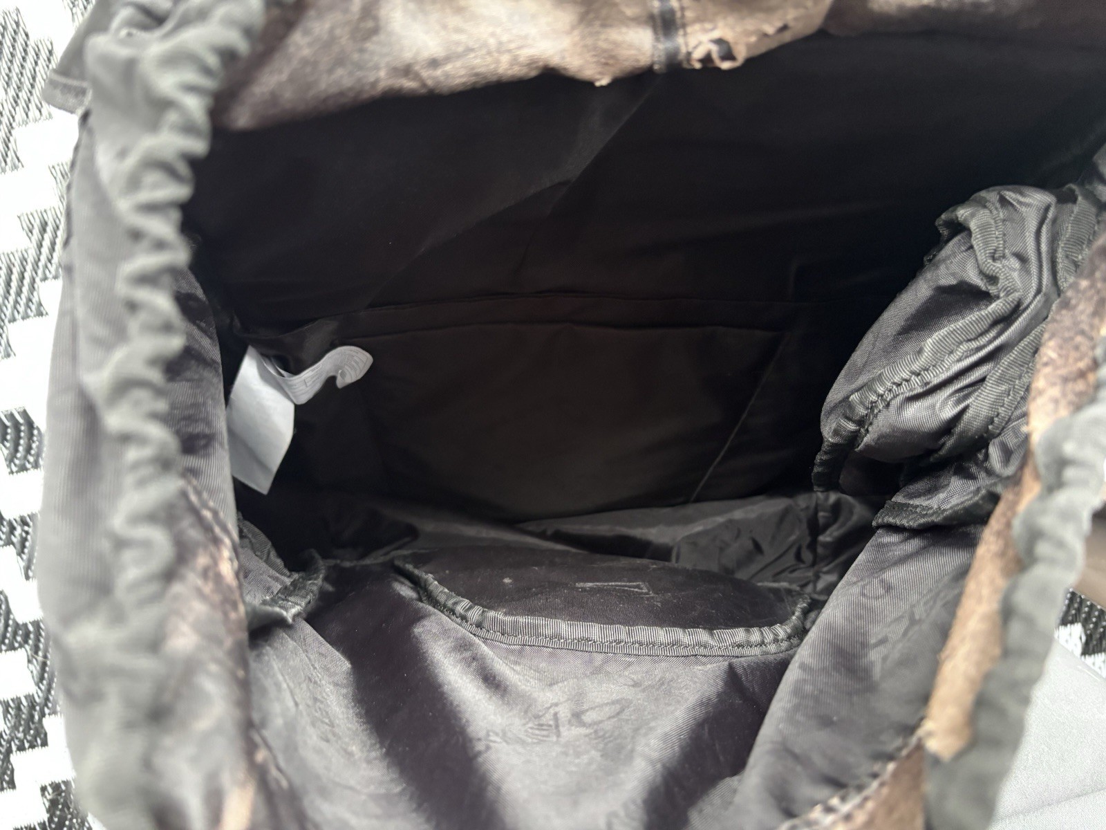 Oakley Backpack Black Gray Roll Top Drawstring Laptop School Travel Bag READ