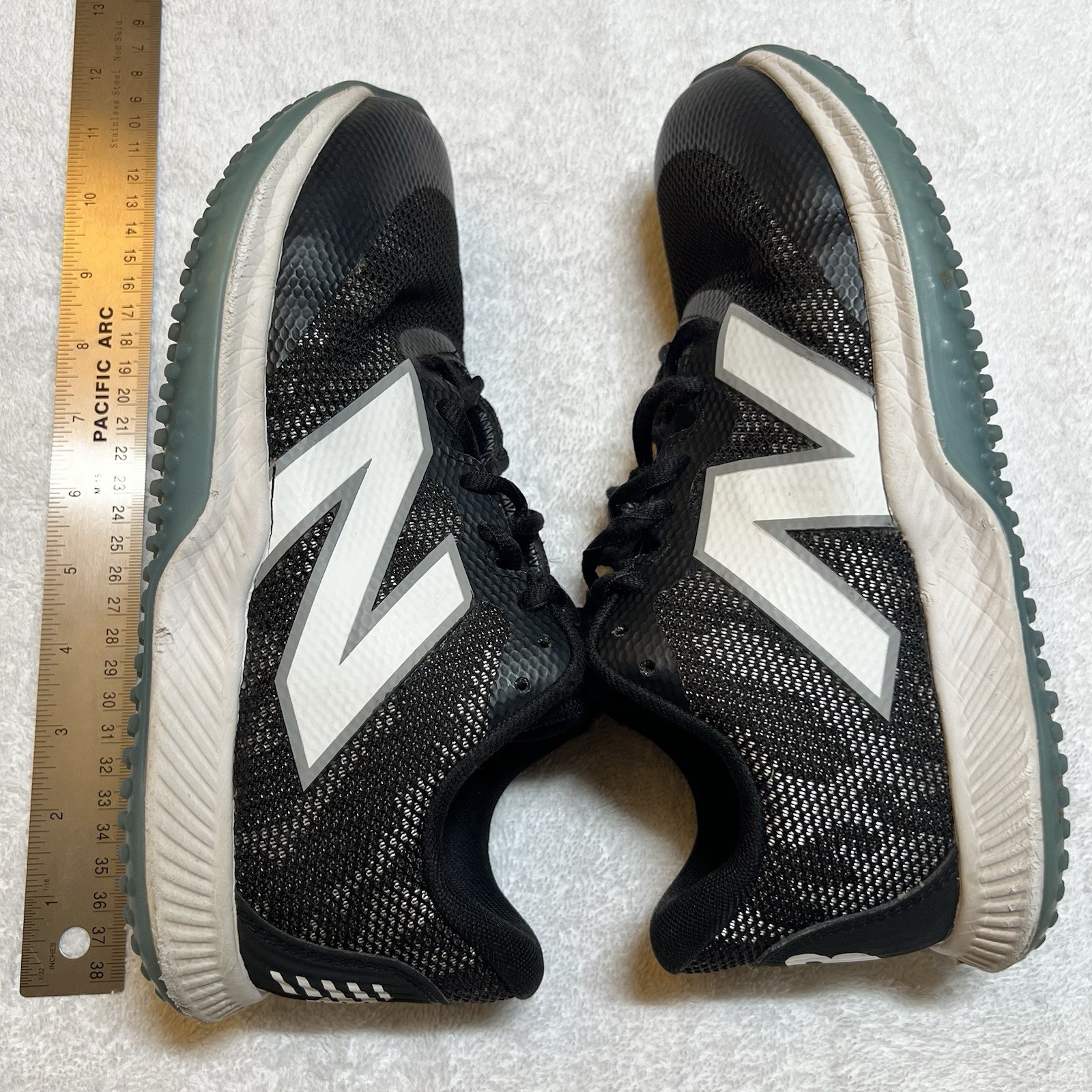 New Balance FuelCell 4040v7 TF Black Ice Blue Women’s Size 8 US