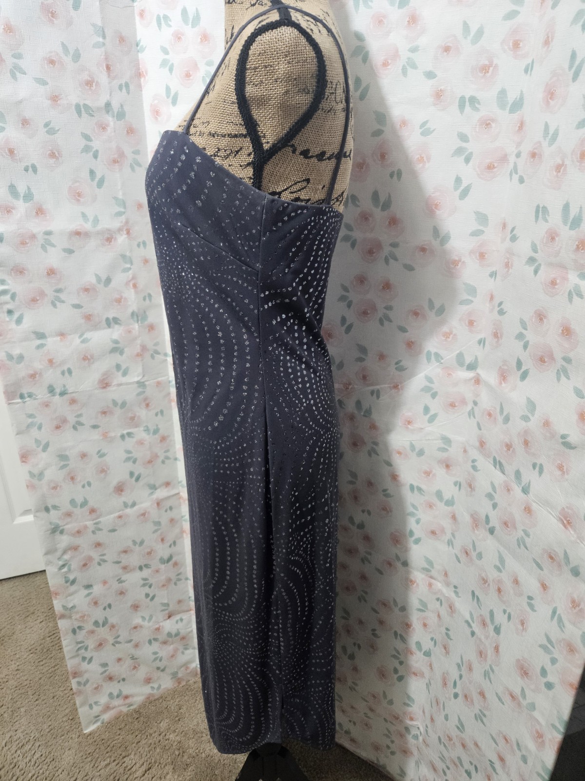 ARIANNA, WOMEN’S GRAY POLY SLEEVELESS MAXI GLITTERY EVENING GOWN SIZE 8